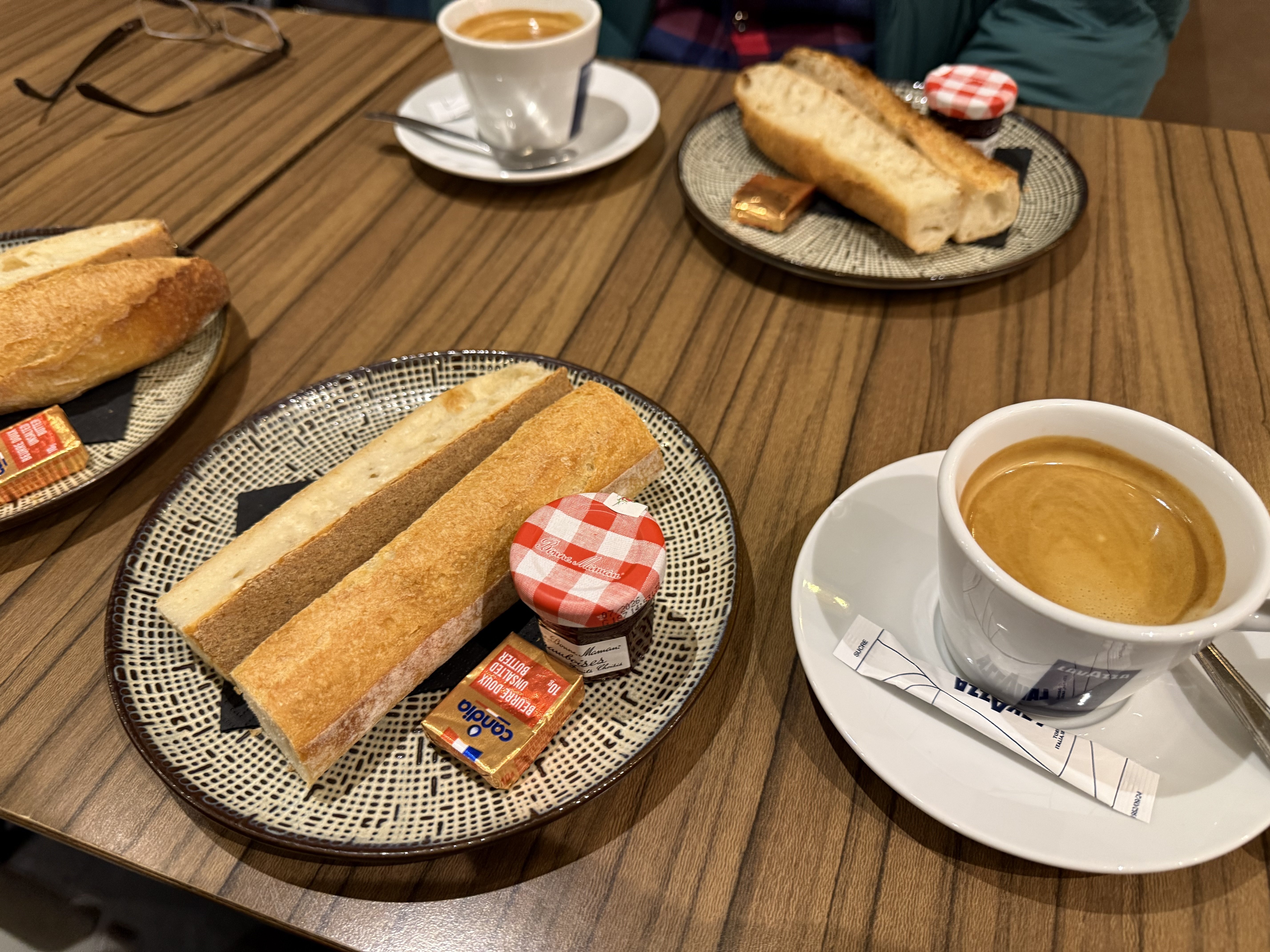 ムーランルージュは夢の国｜夢みる旅人