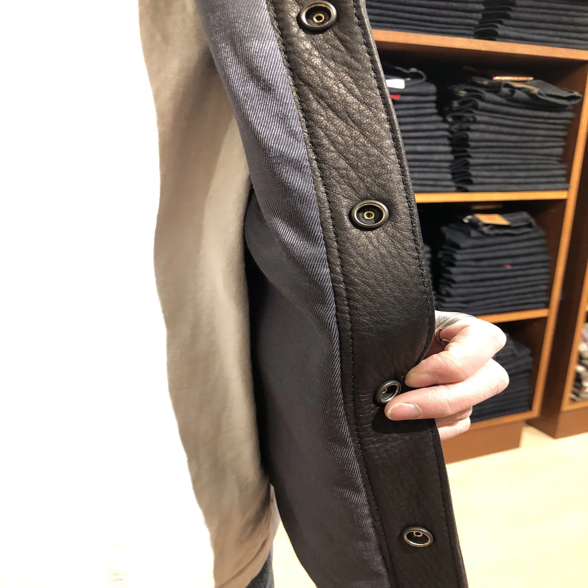FLAT HEAD 神宮前店】～神宮前店限定ディアスキンシャツ～｜THE FLAT HEAD