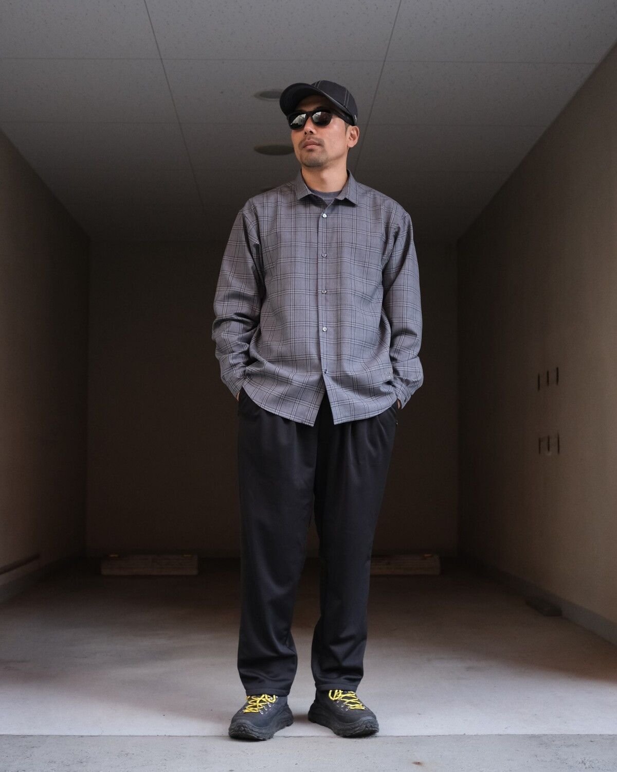 登山用品 mont bell - BLACK BRICK  Tech Merino Shirt 登山用品 mont bell - BLACK BRICK Tech Merino Shirt ハイ