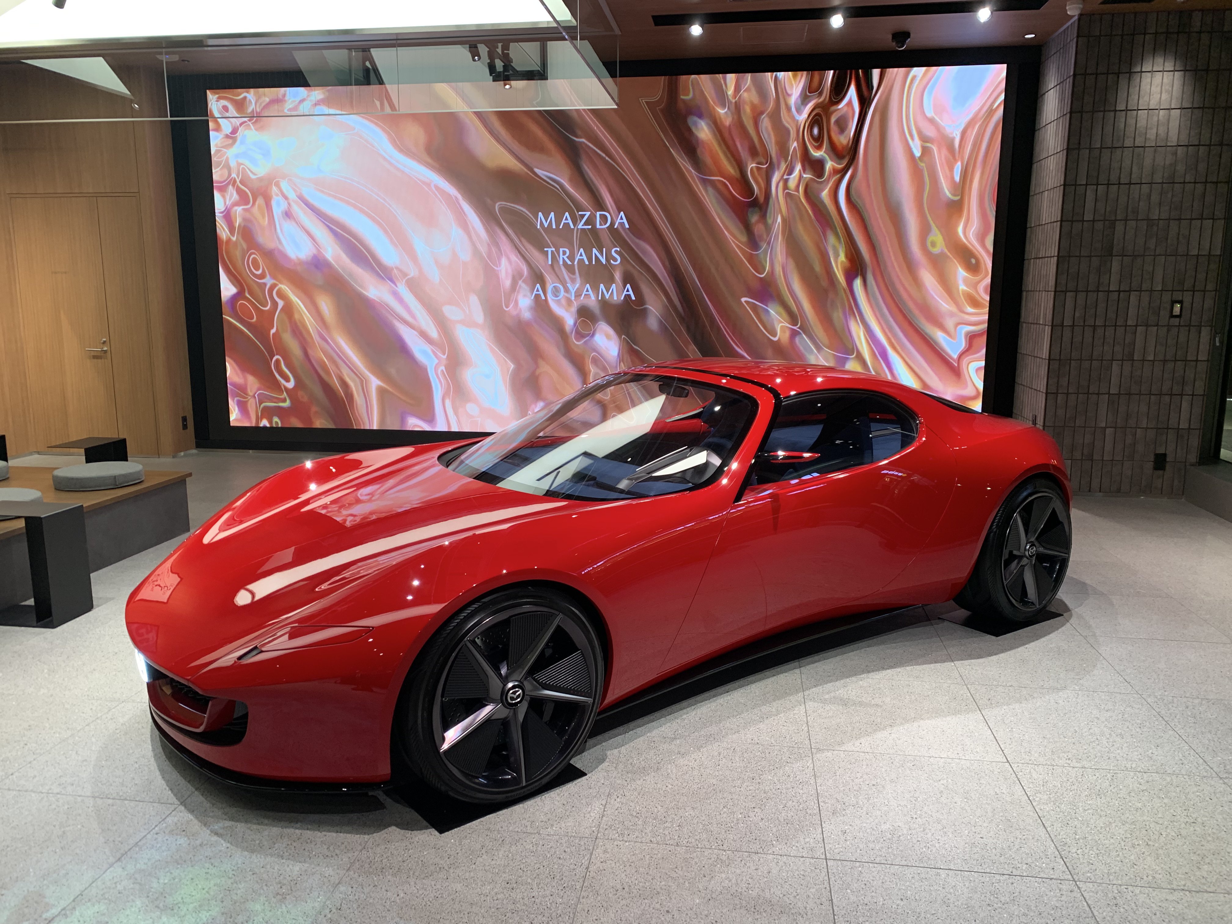 マツダの“ブランド体感施設”「MAZDA TRANS AOYAMA」が南青山にオープン