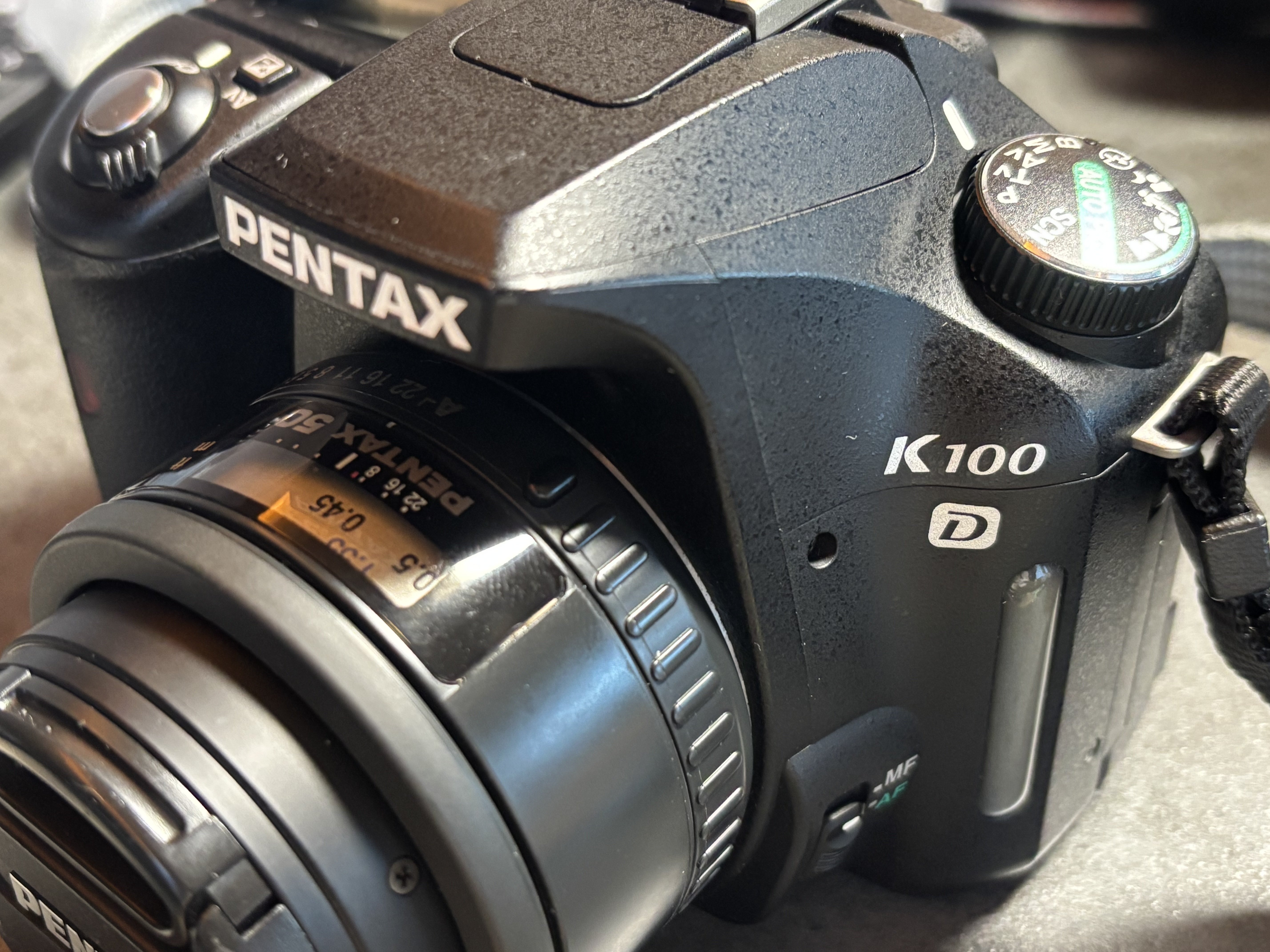 PENTAX K10D SR ダブルレンズセット デジタル一眼レフカメラ 名機 細部にまで魂が宿るボディ。ペンタックス K10D | ShaSha