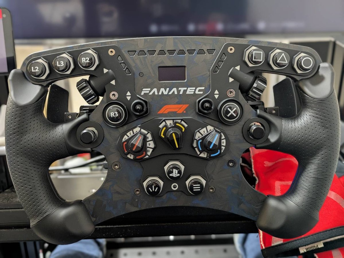 GT7用筐体】FANATEC ClubSport Racing Wheel F1ステアリング｜岡田衛 