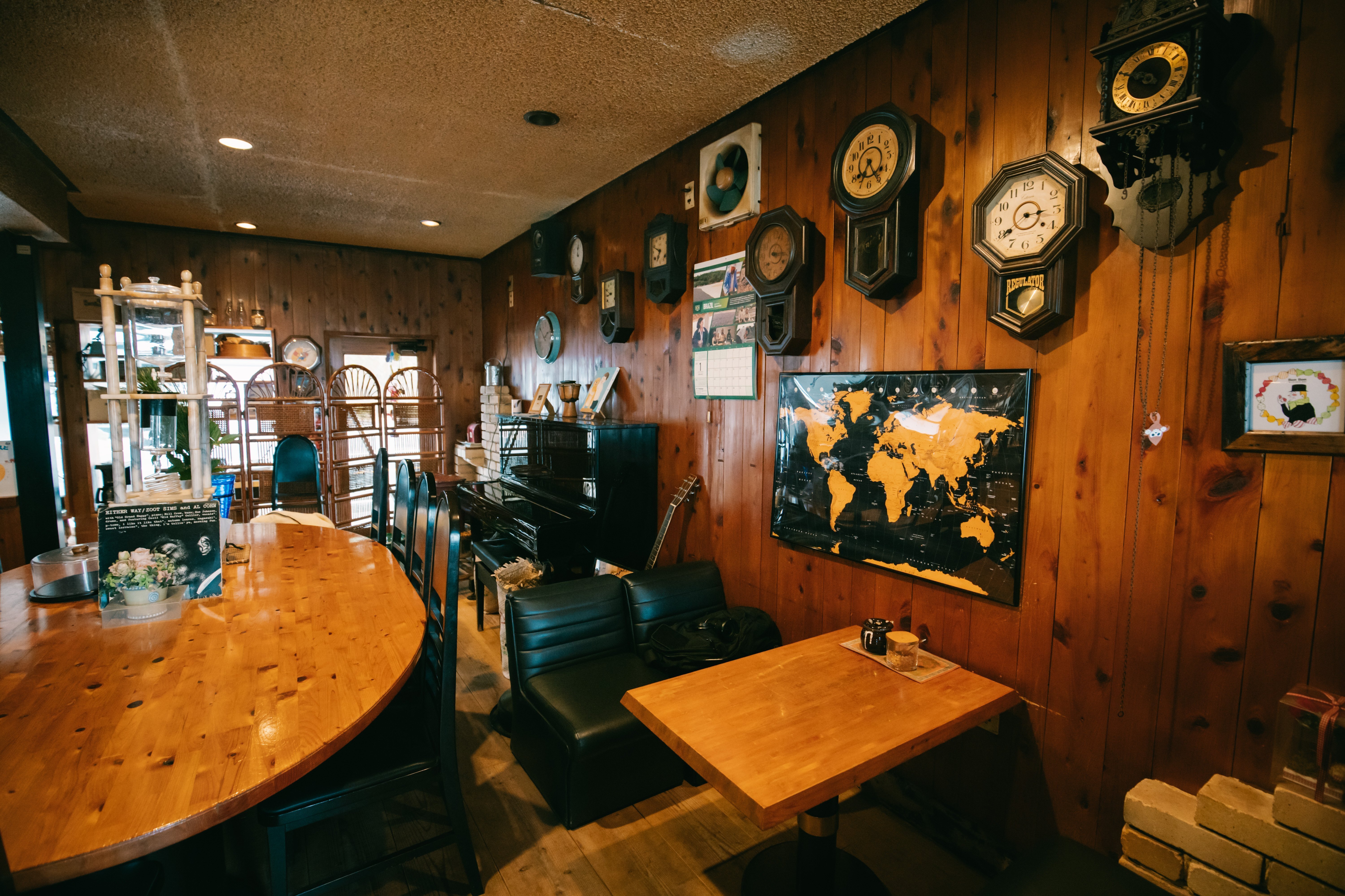 カフェ】本格自家焙煎コーヒー×看板犬の癒し時間｜心温まる老舗喫茶