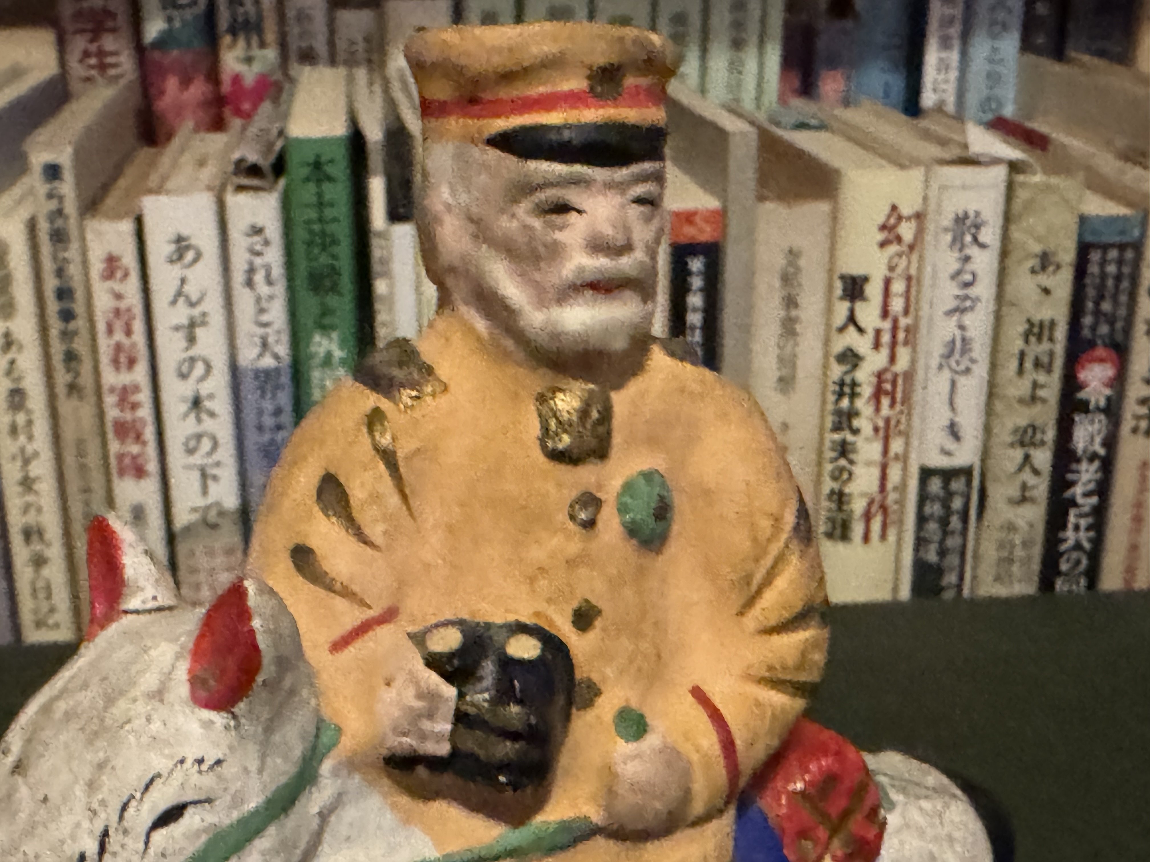 江戸時代から明治時代にかけて盛んに作られた土人形には、軍人の姿も