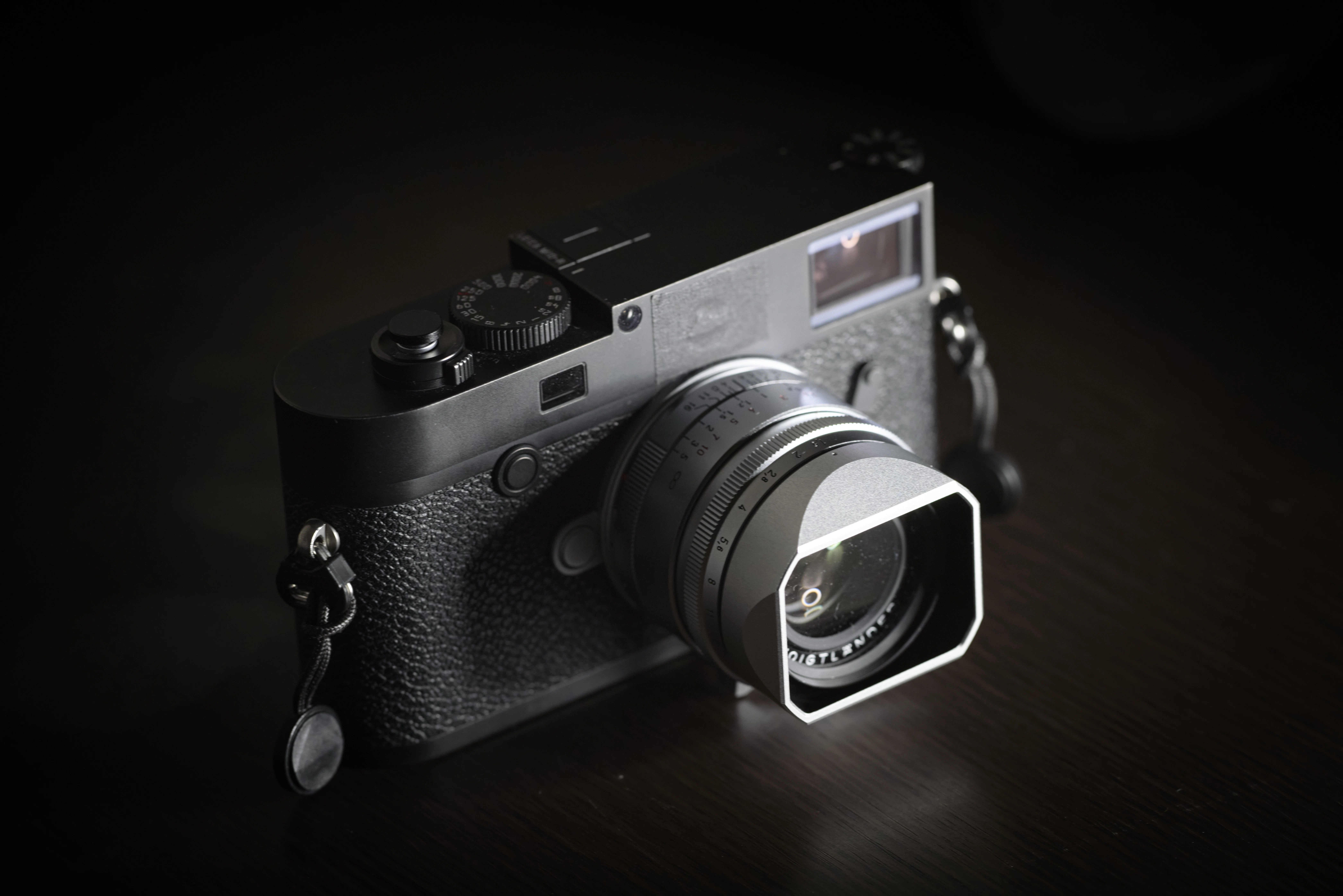 Tahusaのスクエアフードを購入してみた(NOKTON Vintage Line 35mm F1.5