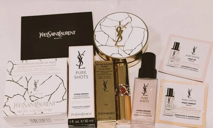 ★専用★サンローラン YSL 2018 ニューイヤーコフレ 福袋 サハリエンヌ YSLニューイヤーコフレ 2025 まとめ｜P_anna 𓏞