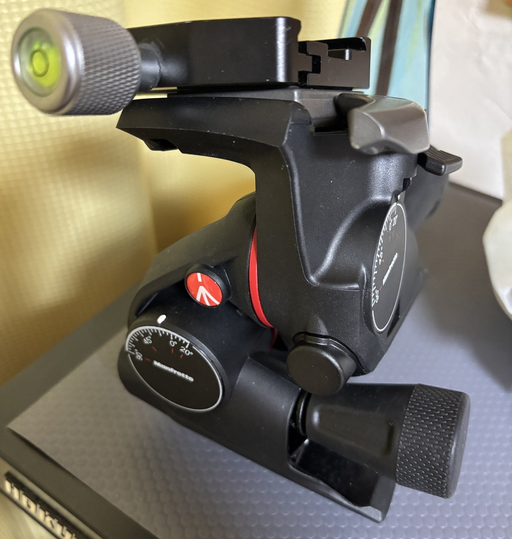 カメラ三脚に付ける自由雲台のはなし｜Channel Rihan