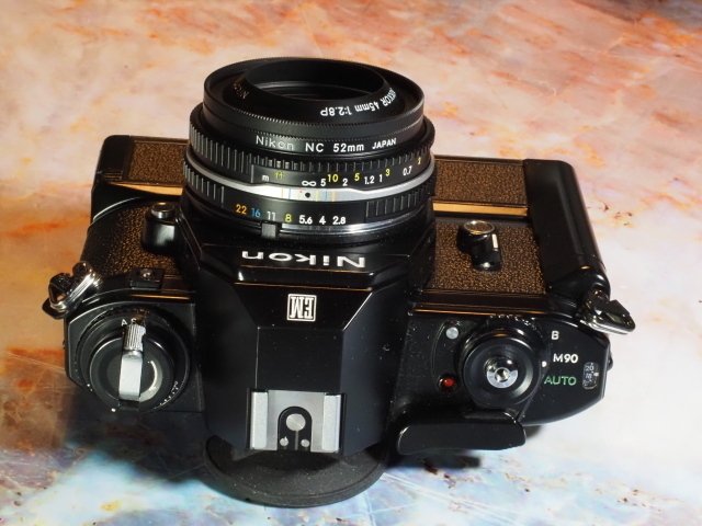 カメラ沼の深淵」 Nikon EM｜saphirinus