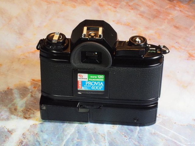 カメラ沼の深淵」 Nikon EM｜saphirinus