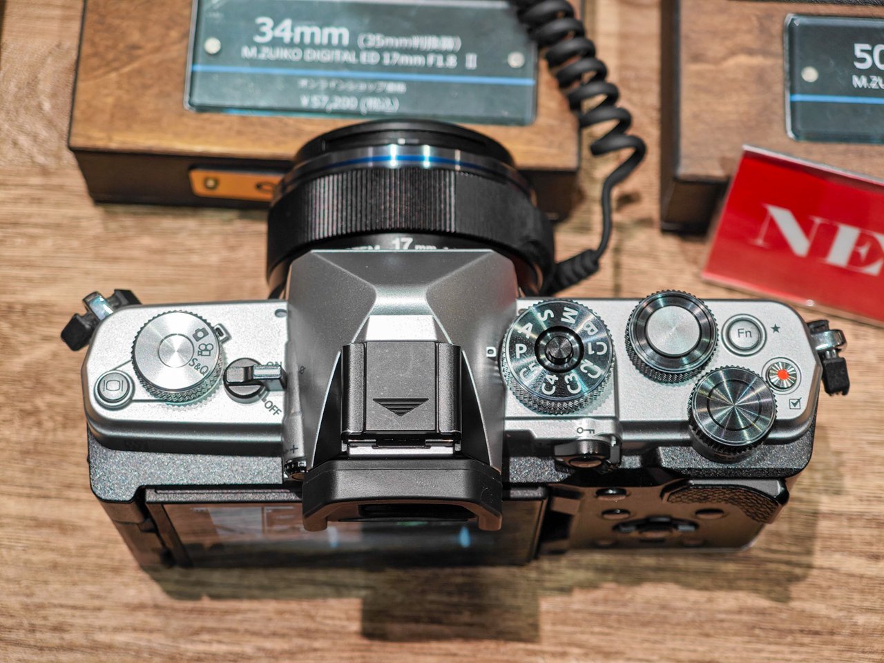 オリンパスの迷作 OM３桁シリーズ、 ボディ５台、レンズ１１本、フラッシュ２台 オリンパスの迷作 OM3桁シリーズ、 ボディ5台、レンズ11本