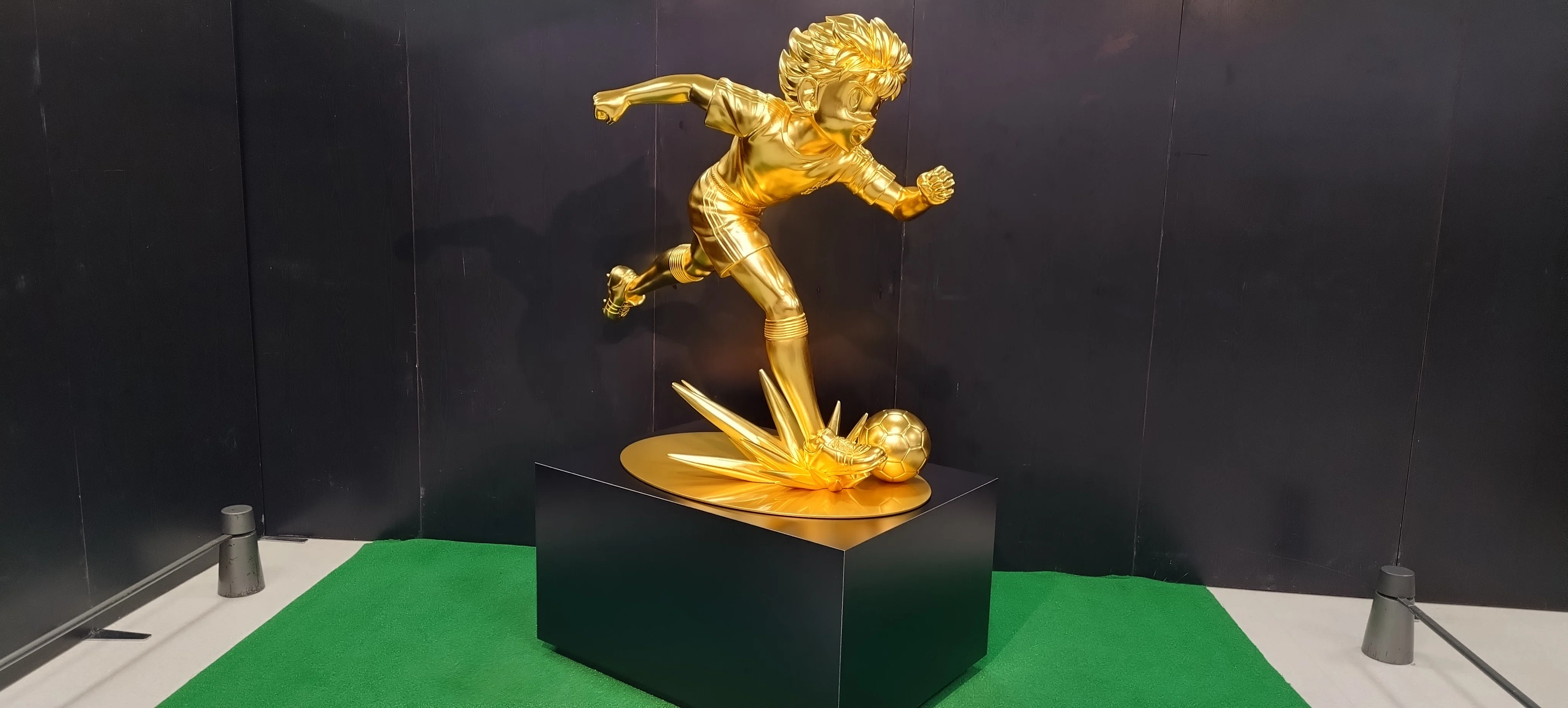 野*子様 金箔と赤い背景のパーテーション HIROTO RAKUSHO Solo Exhibition 