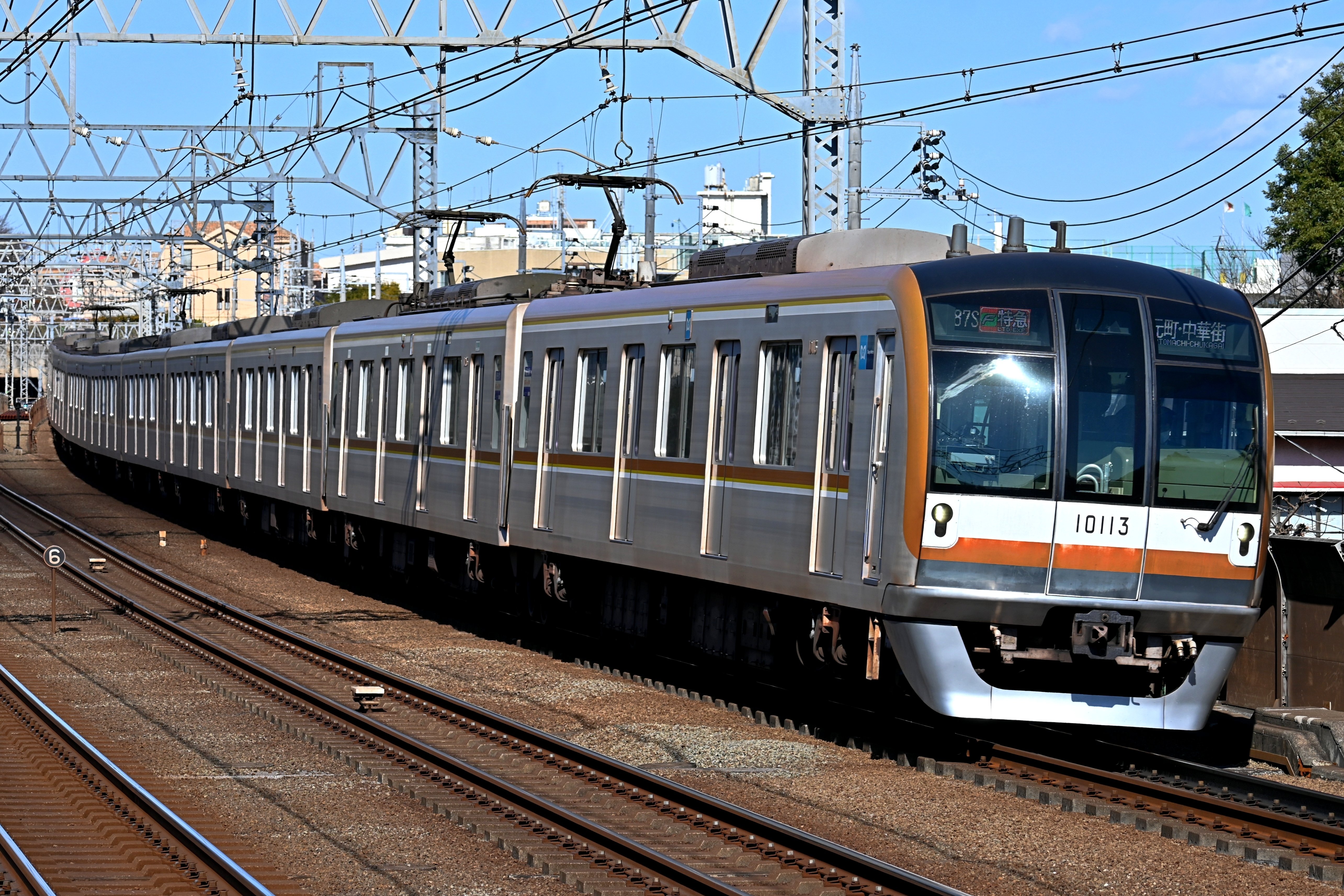 東急目黒線に珍客現る！謎の3両編成の正体は…?｜隣の芝生は隣の芝生