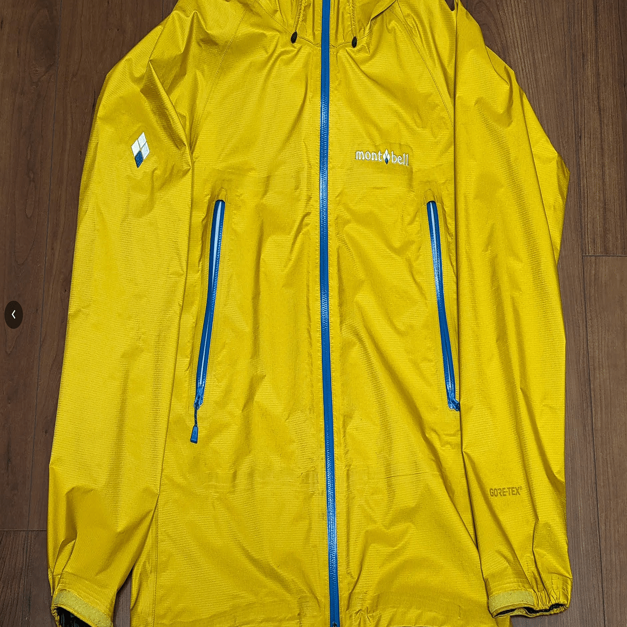 モンベルのゴアテックス防水レインウェア(ストームクルーザー