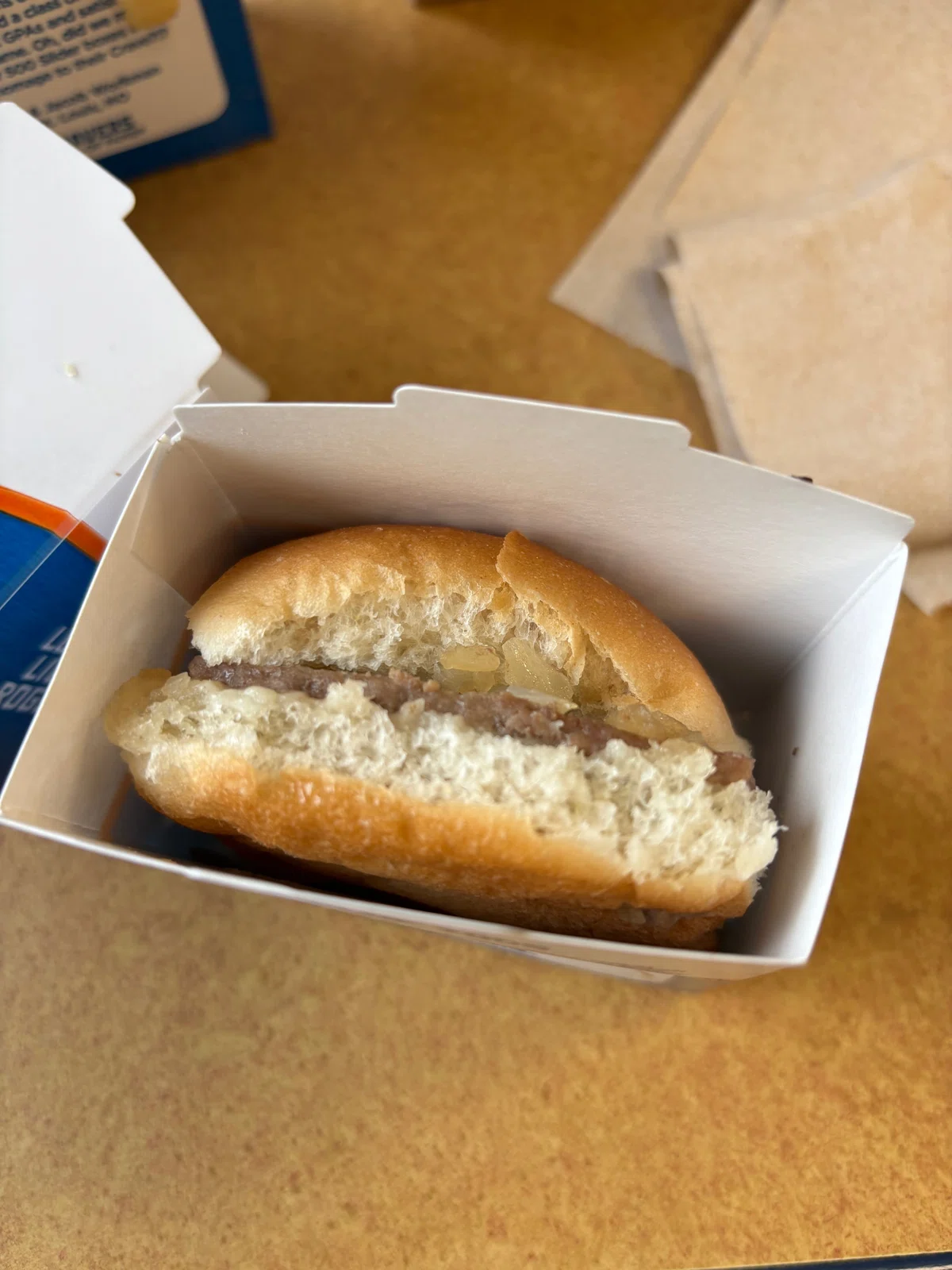 ホワイトキャッスル「こういうのでいいんだよ」～米国ハンバーガー文化 