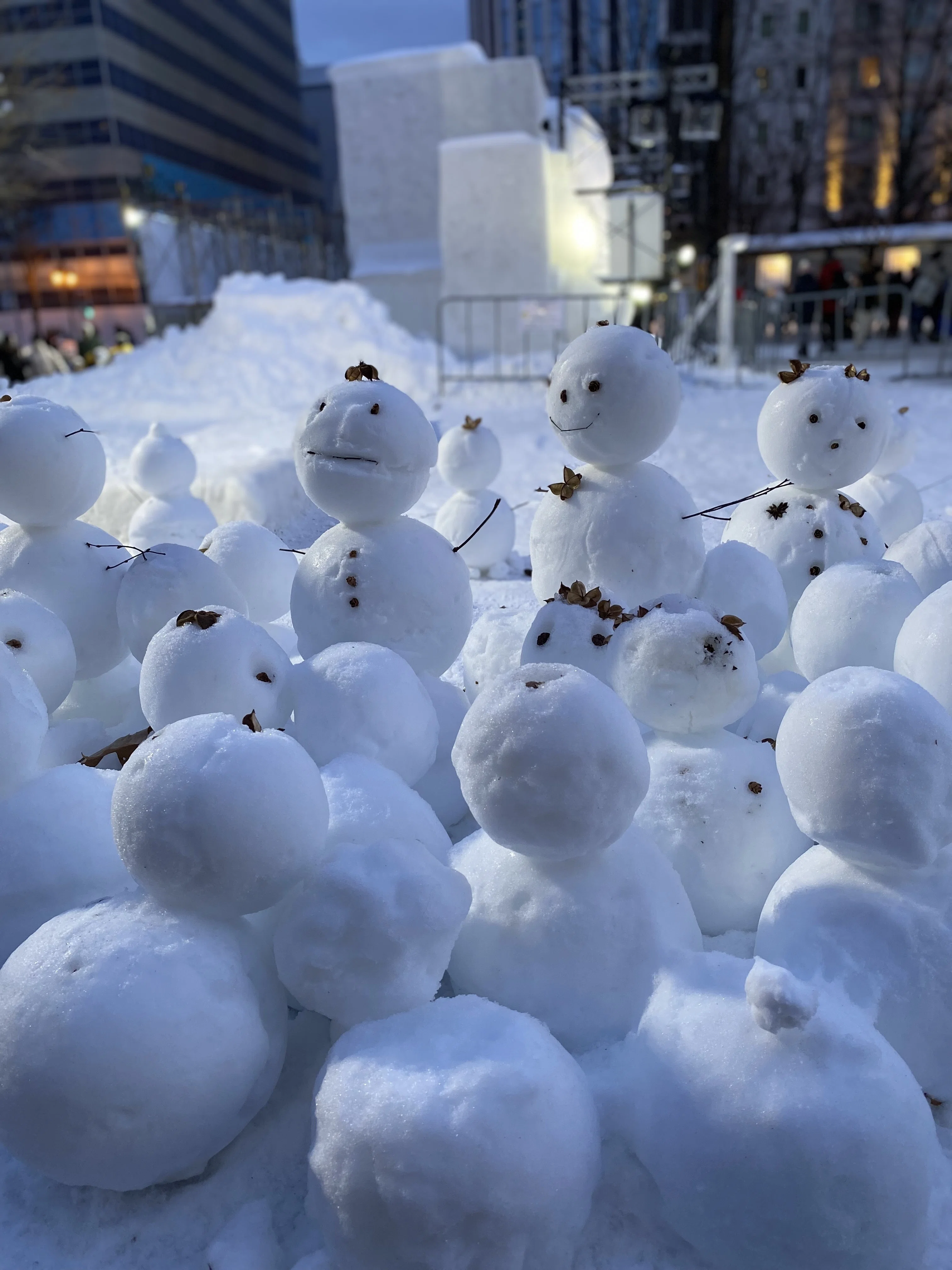久しぶりの『さっぽろ雪まつり！』雪像の迫力に感動｜北海道移住おとこ