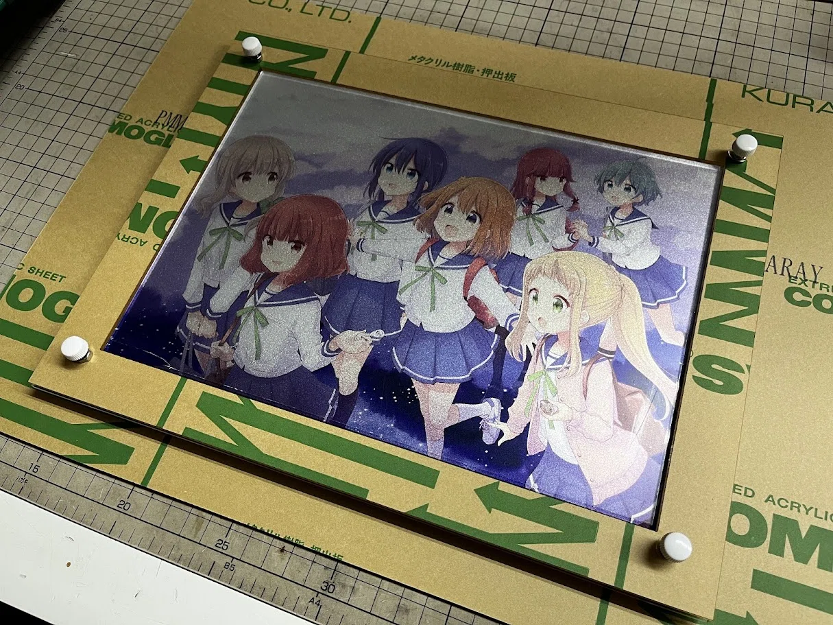 きらら展のアクリルアートプレートが入る透明フレームを作った｜kn1cht