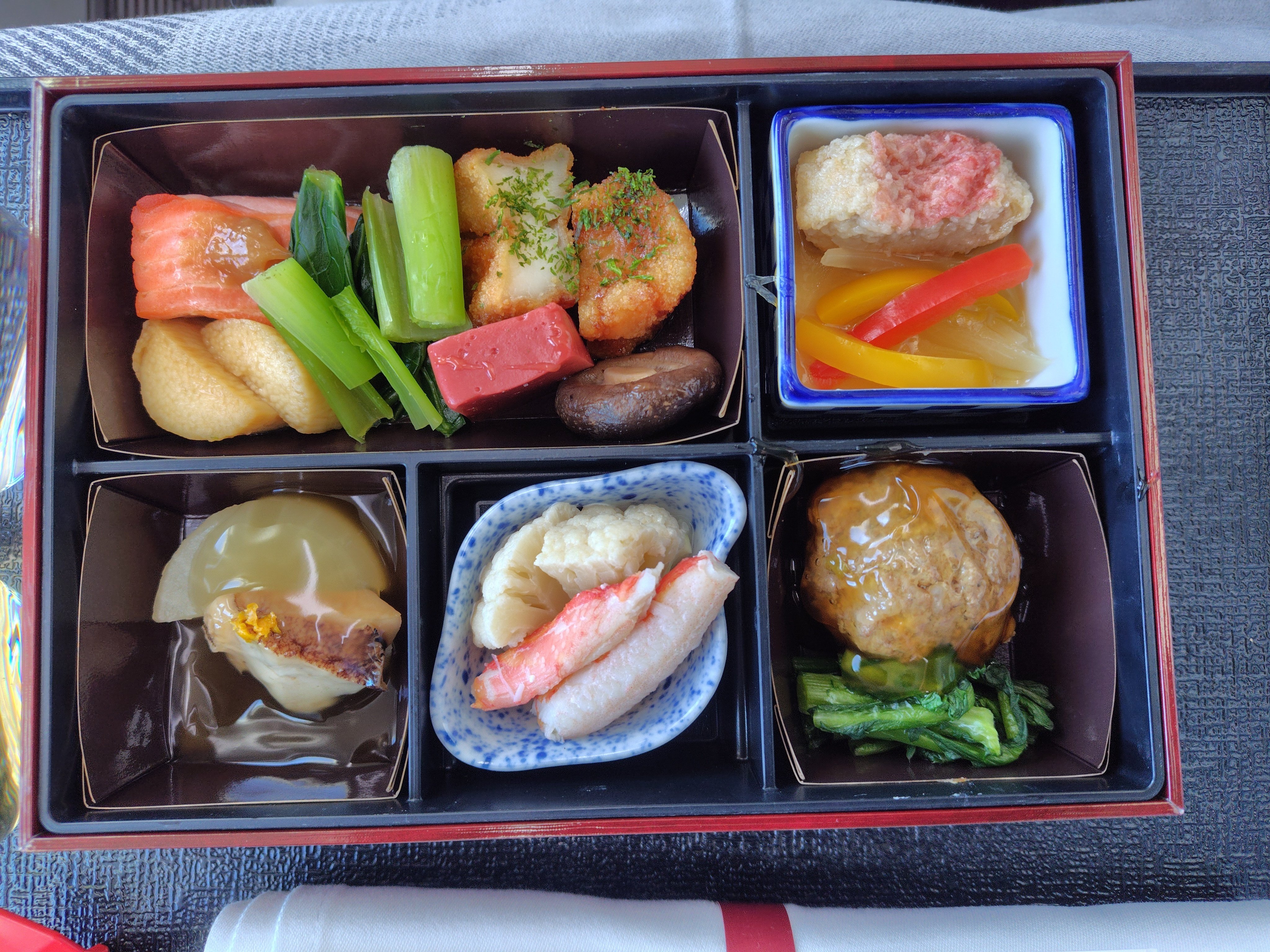 JALの退役間近B777-300ERビジネスクラスに搭乗してみた -機内食編