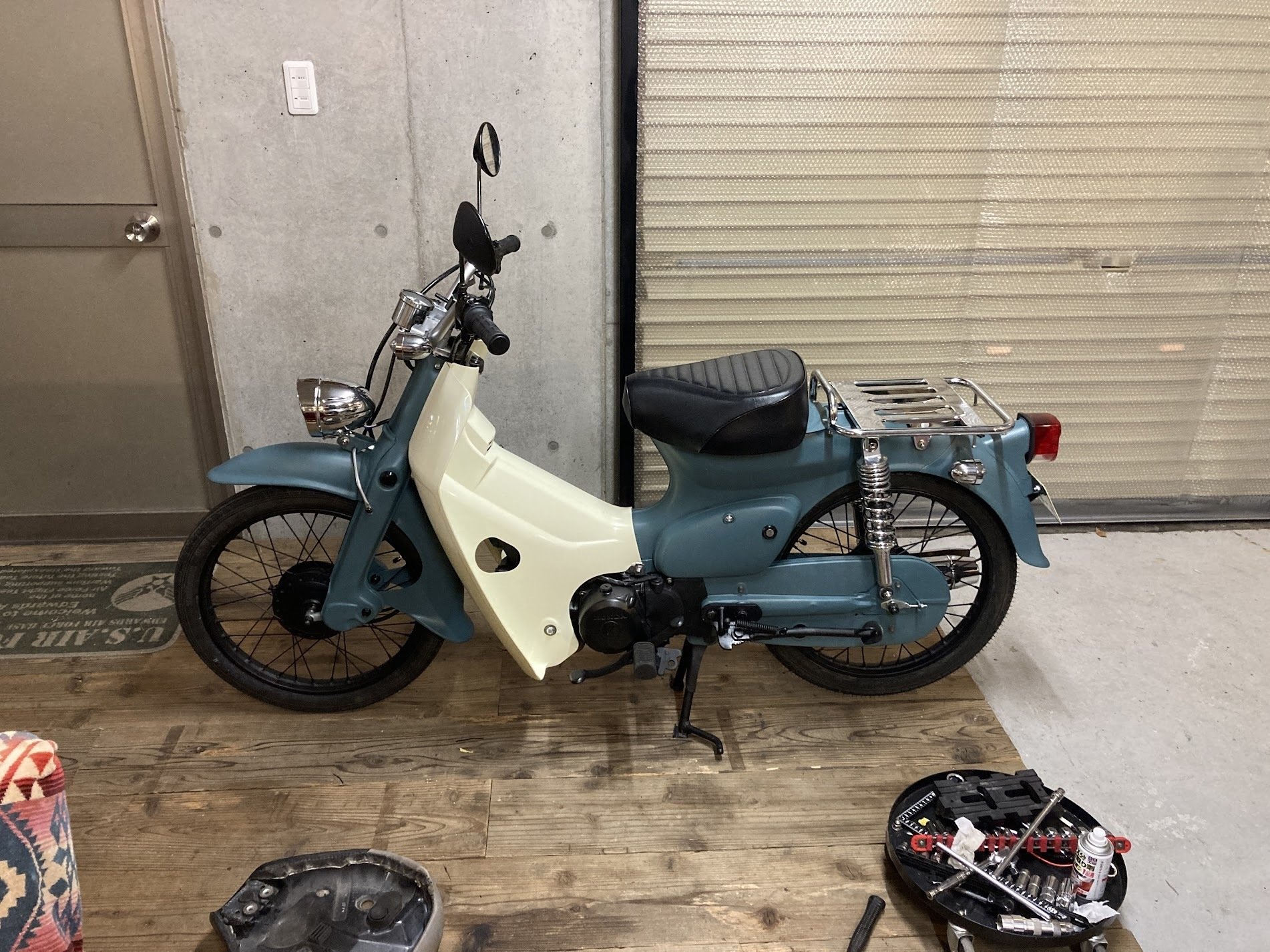 70弱出る カブ 程度良 サビ少 改造無 スーパーカブ 朽ちたスーパーカブ70を改造してみる件 第1話 - YouTube