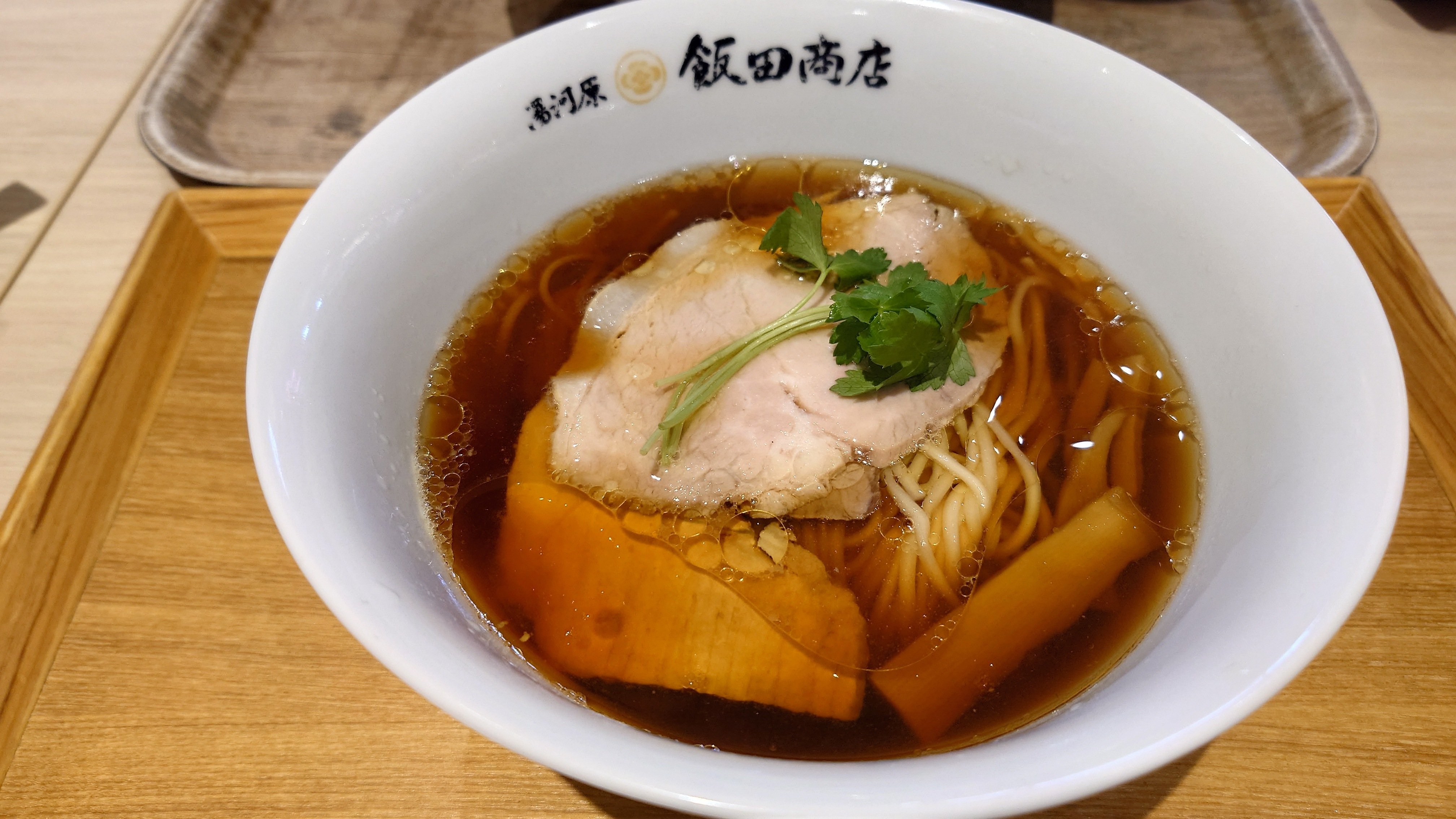 並ばずに食べられる飯田商店がある！？｜オカベヤスユキ〈CDA｜国家