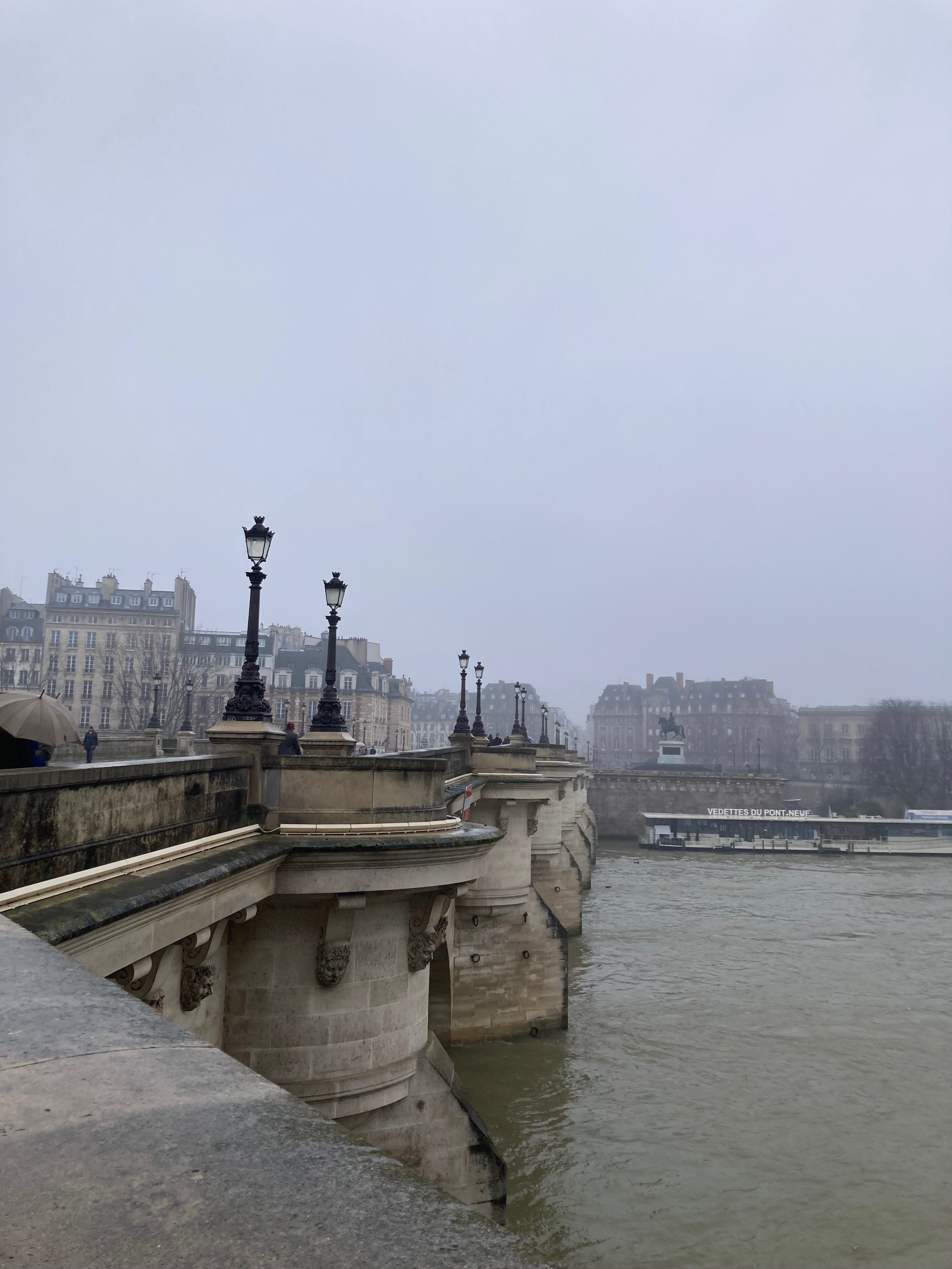 パリ5泊1人旅アートきろく ルーブル、オルセー、マルモッタン、蚤の市