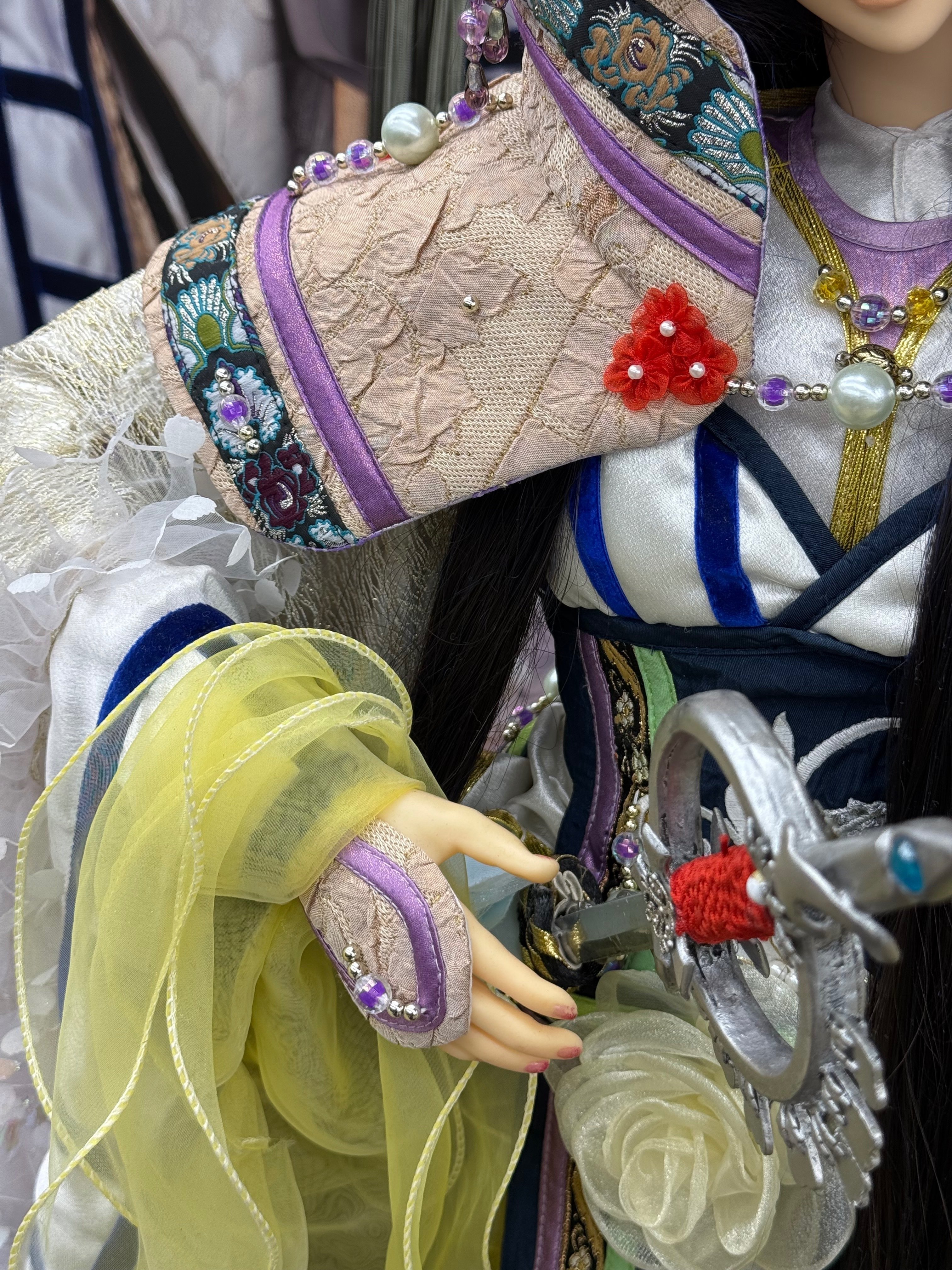 秋葉原『Thunderbolt Fantasy Project』布袋劇人形展、武器｜と