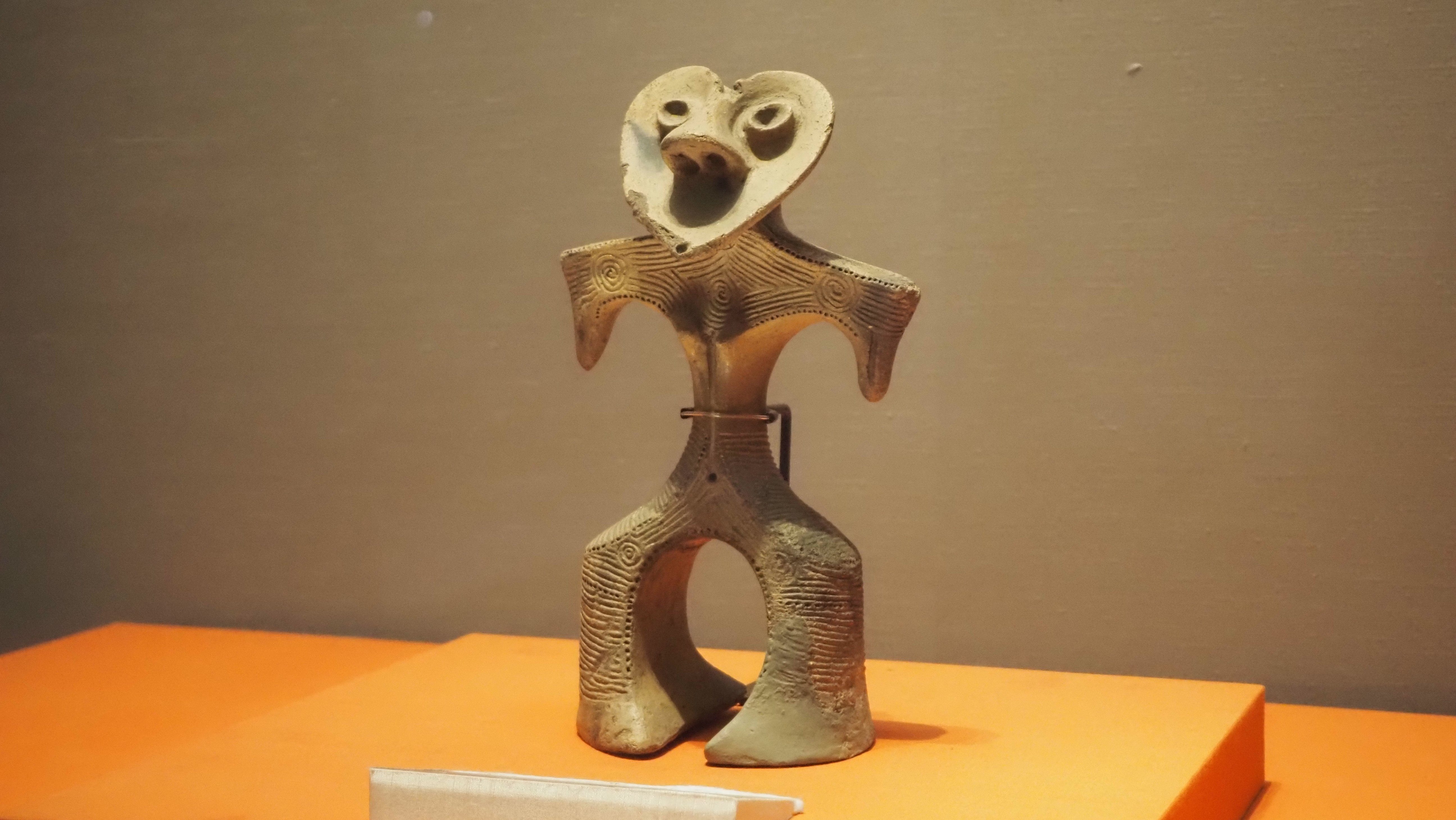 土門拳も撮っていた東京国立博物館の「ハート形土偶」｜かわかわ