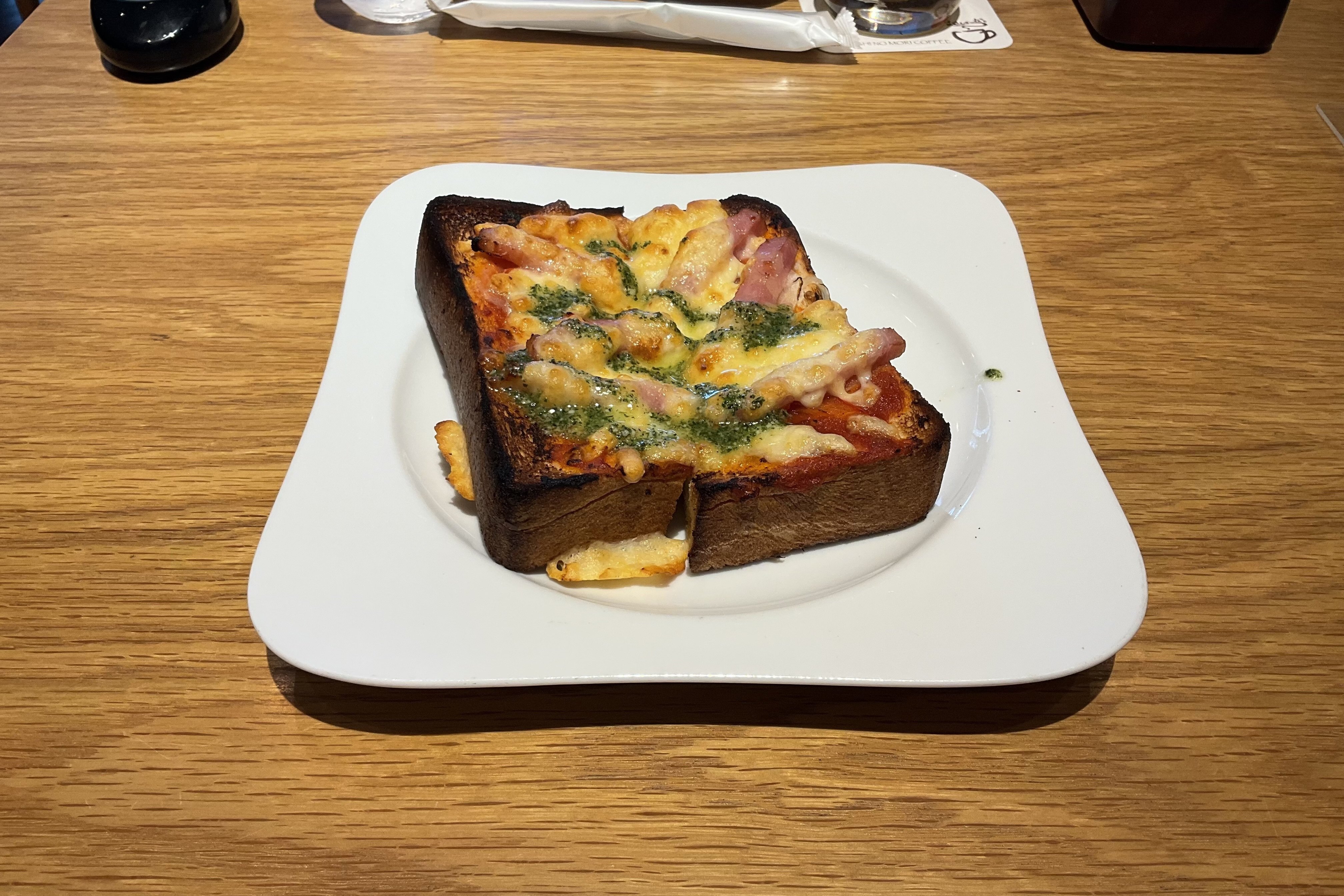 PIZZAトースト byむさしの森珈琲｜ひでぞう