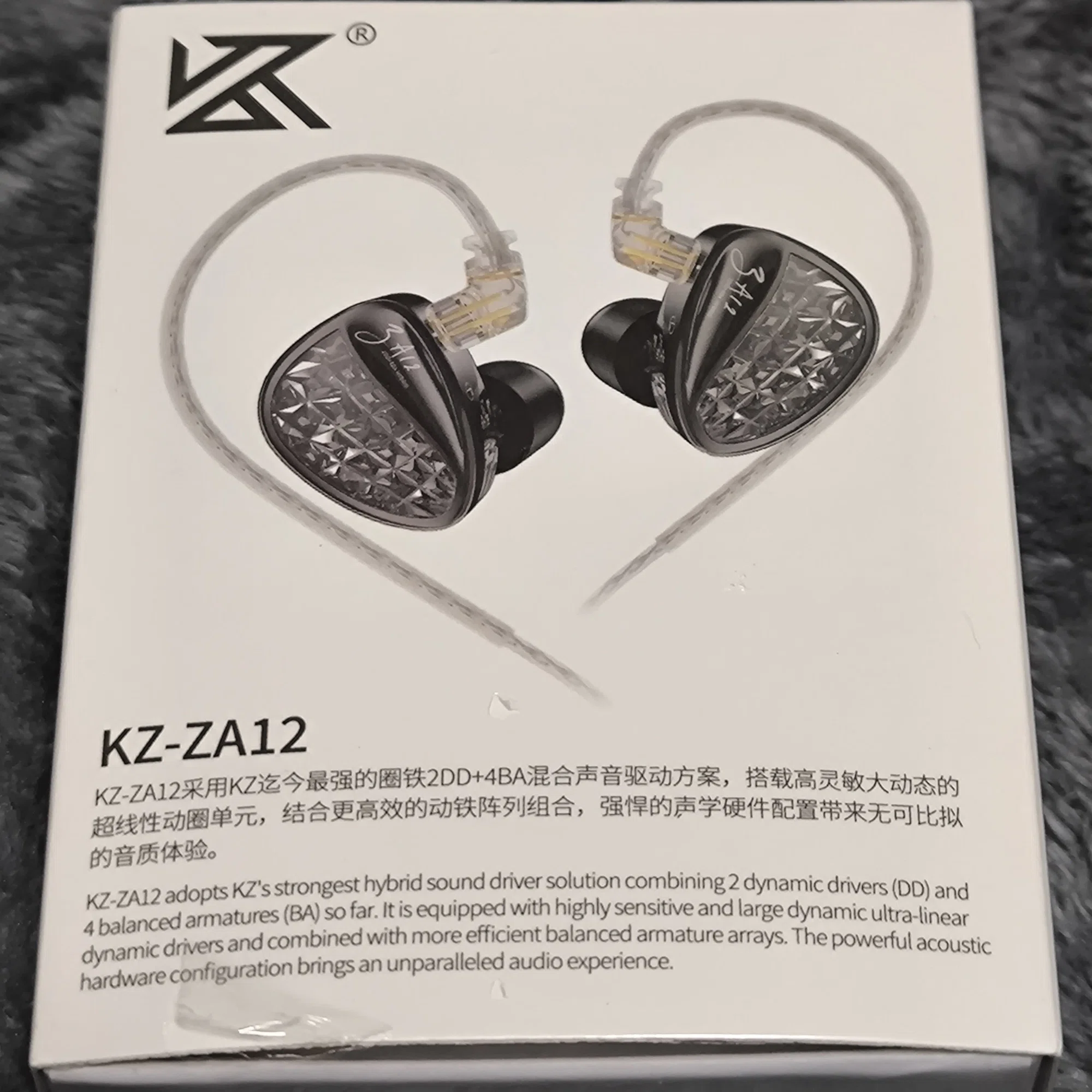 KZ ZA12 has a natural sound with high separation, high resolution KZ ZA12 has a natural sound with high separation, high resolution