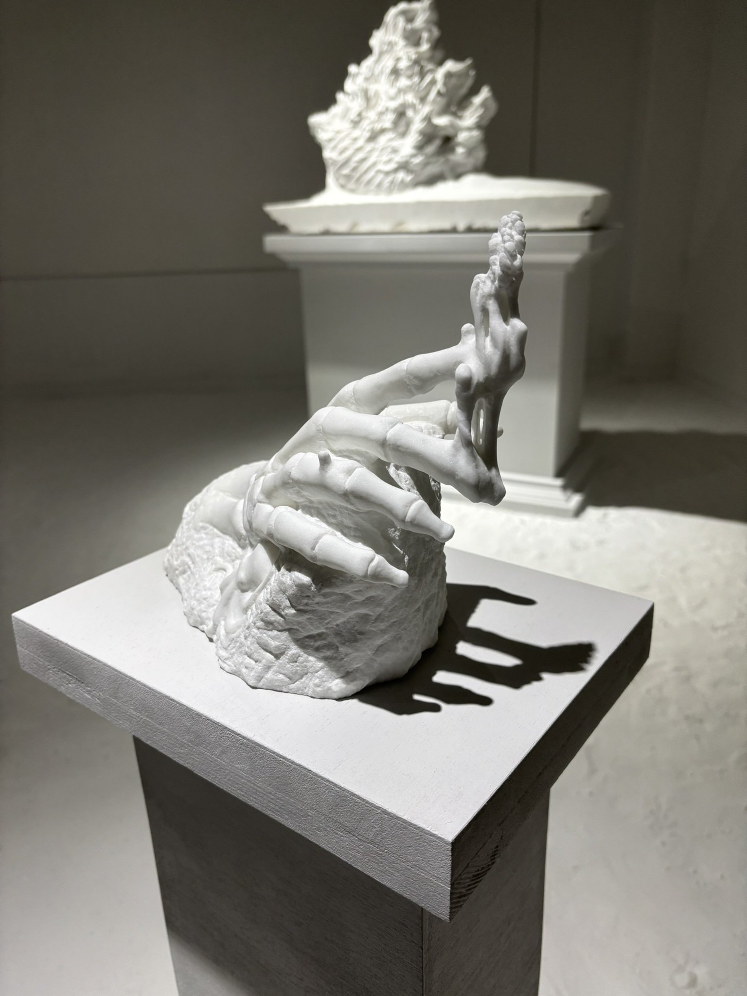 広島市立大学の安達響の展示｜Saito Tsutomu