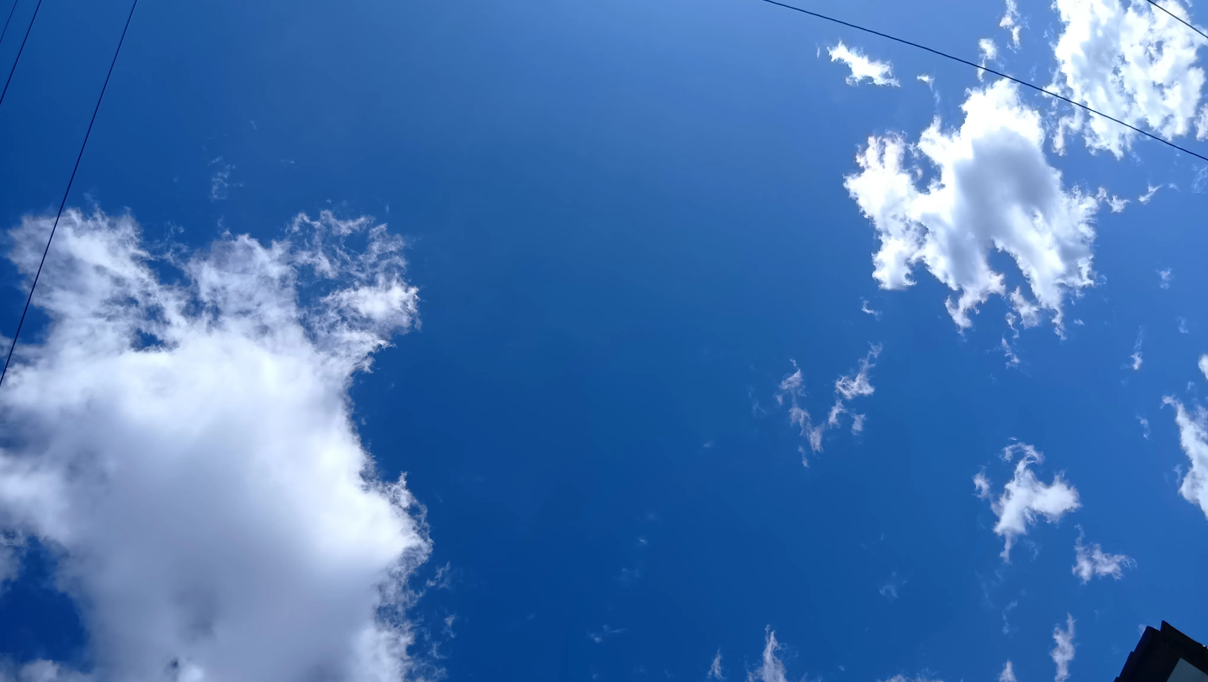 温かな日差し、青い空｜haruka