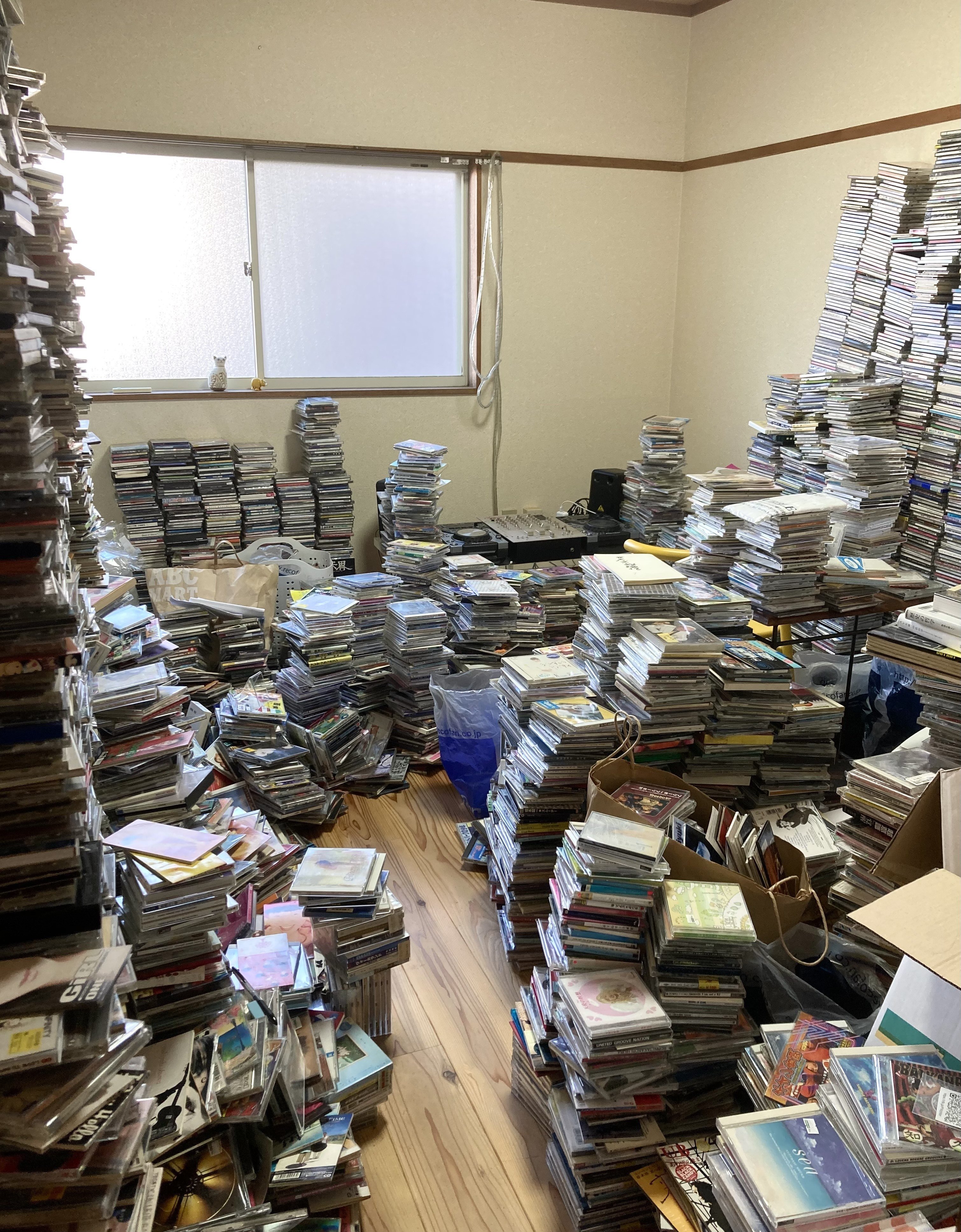 100円CDをめぐる冒険｜デラ