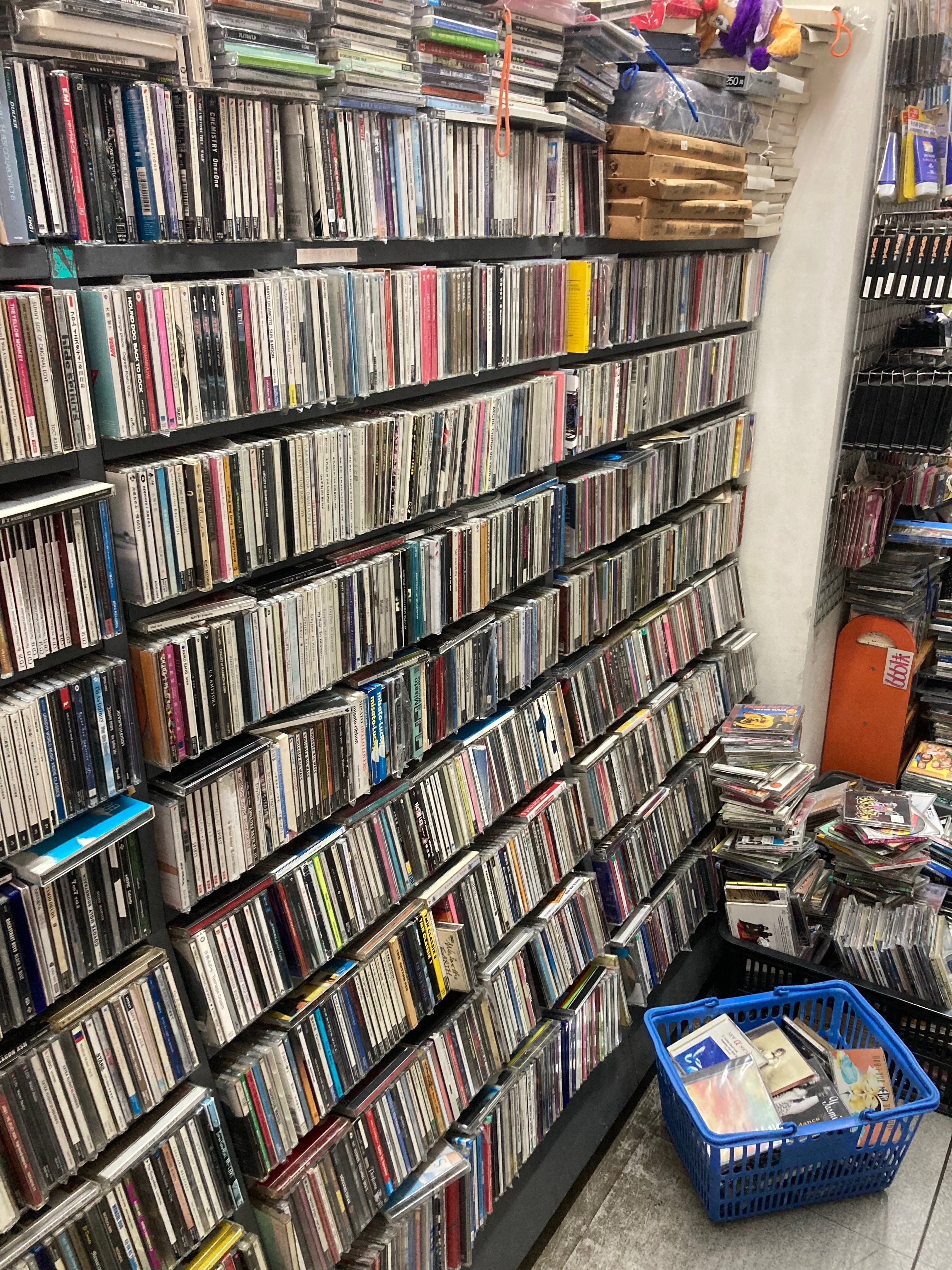 100円CDをめぐる冒険｜デラ