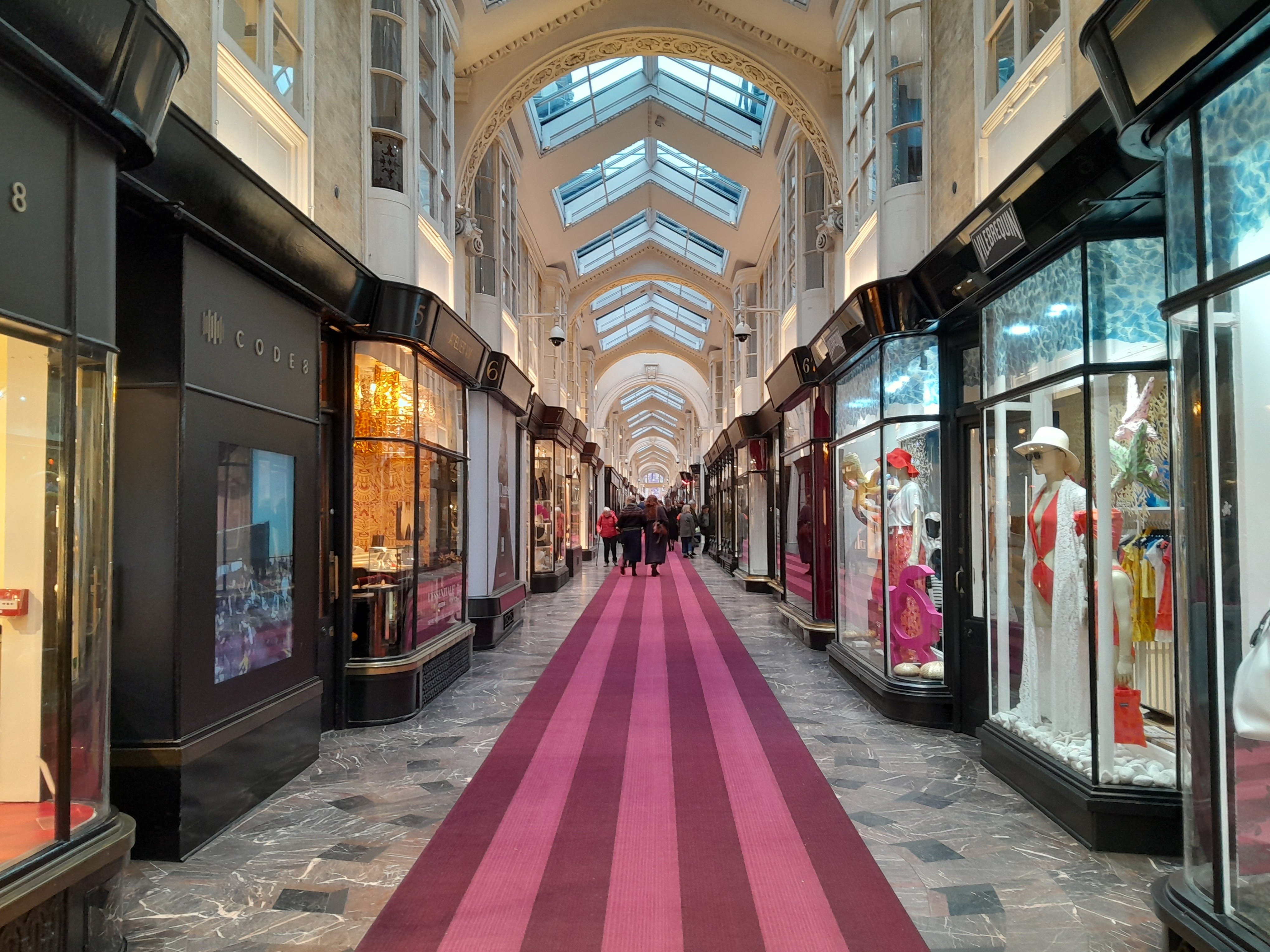 ロンドンに村上隆作品がやって来た🌼ポップアップショップ＆ルイ