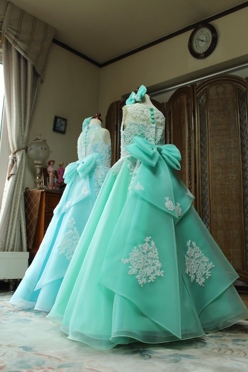 ピアノの連弾コンクールに合わせて作り上げた繊細なドレス姿。計算され