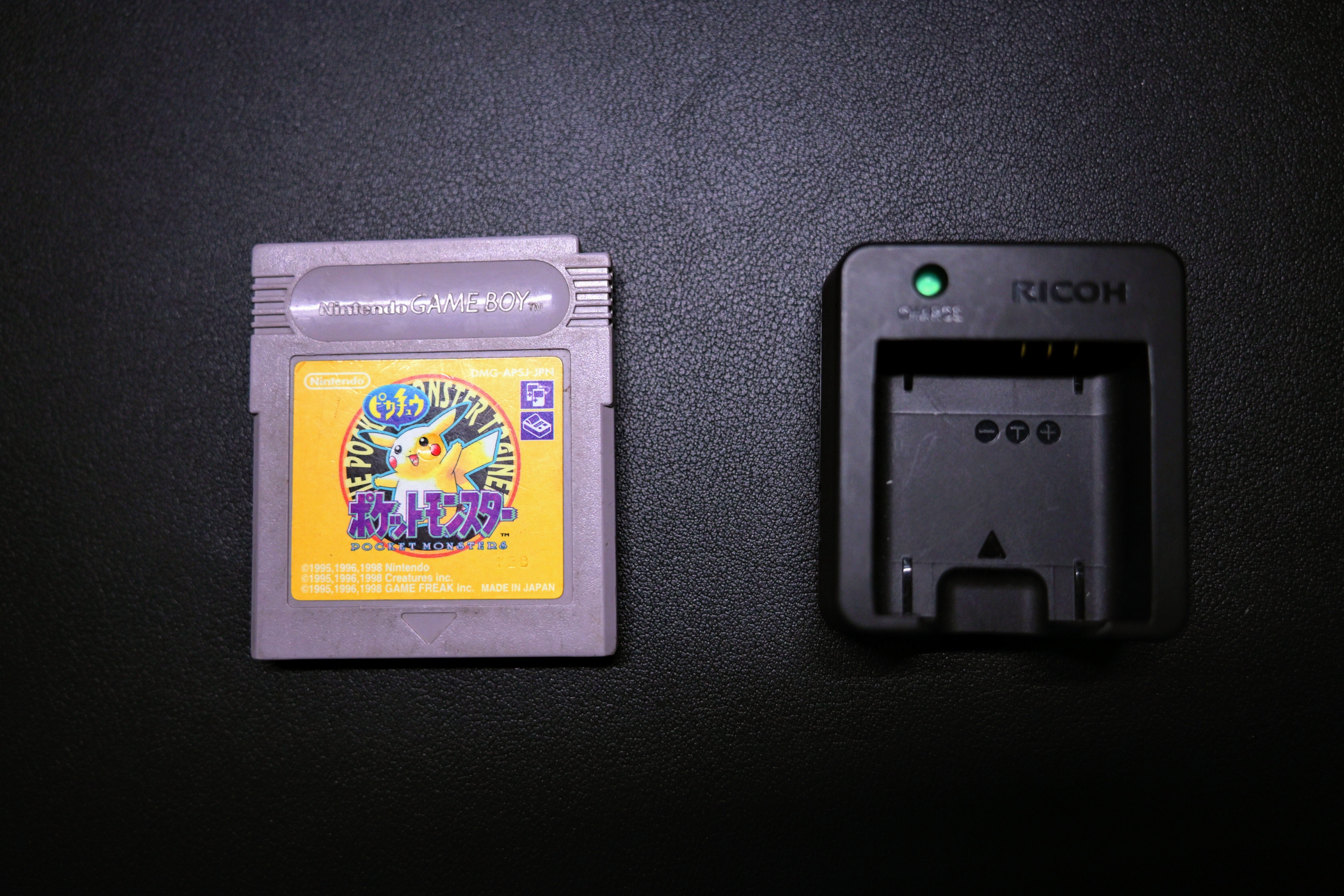 RICOH GRⅢx SDカード バッテリー3個 チャージャー付き Ricoh GR III x