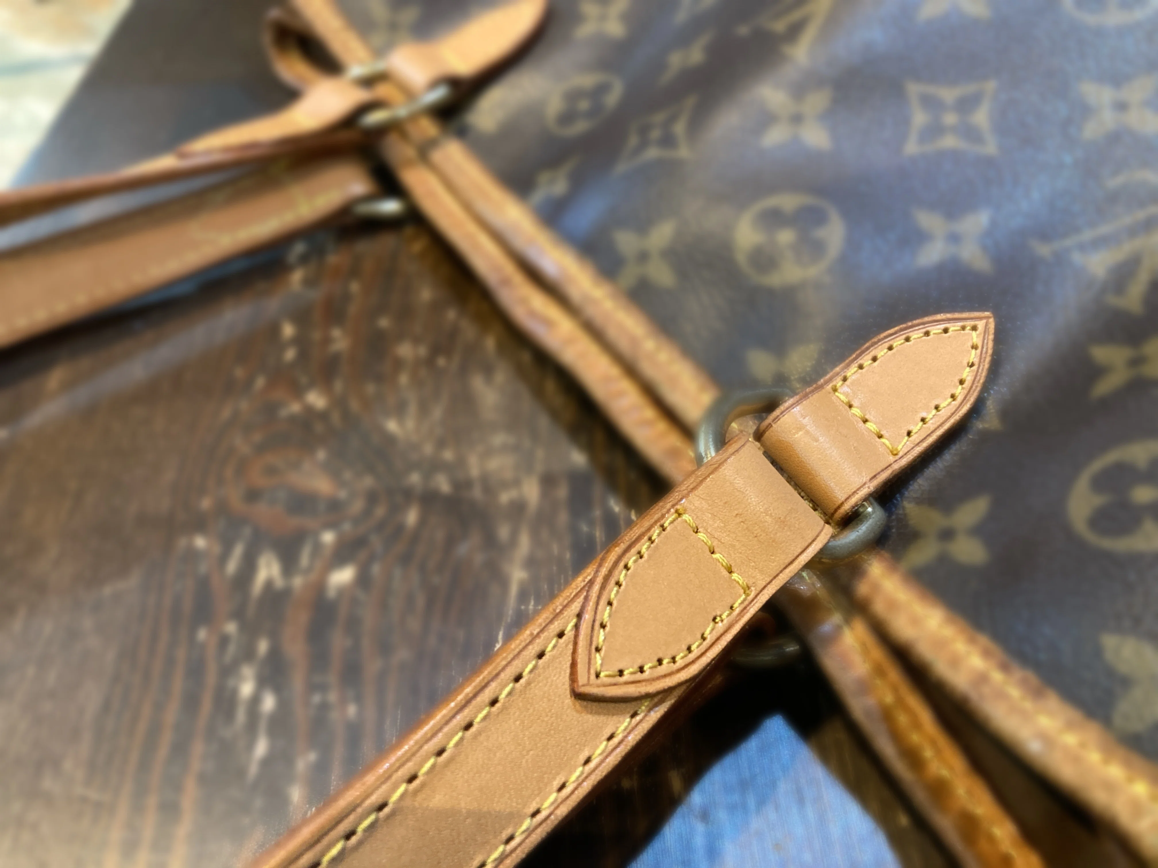 バッグのハンドル/持ち手/ショルダーストラップ交換】Louis Vuitton