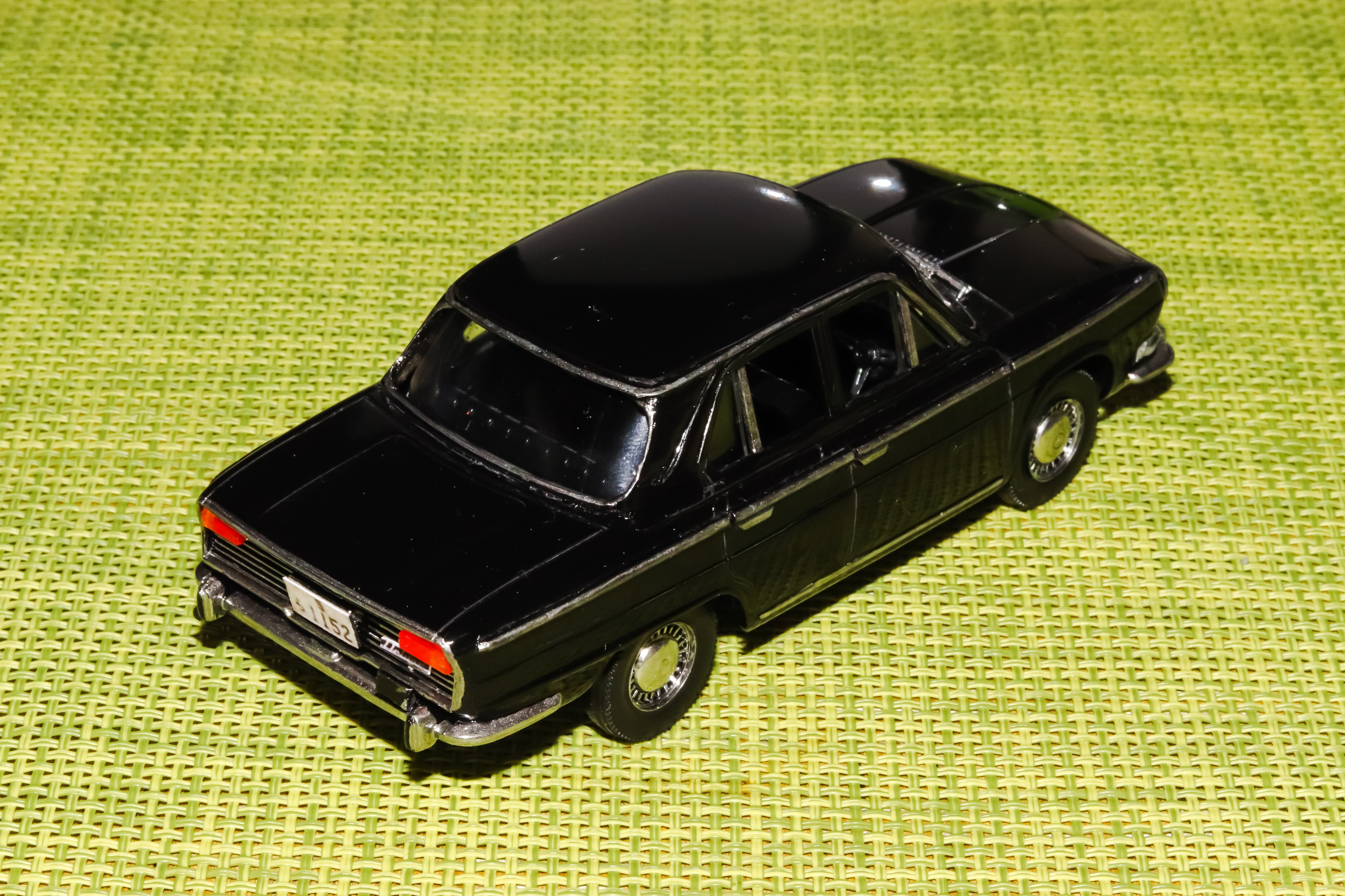 アリイ1/32 '66日野コンテッサ1300クーペ 完成 | 駆け抜ける模型生活
