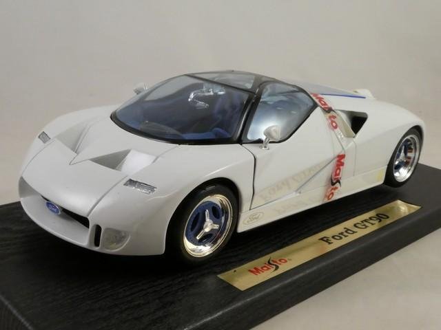コンセプトカーをモデル化したミニカー達｜山本英貴/hidexxxxx