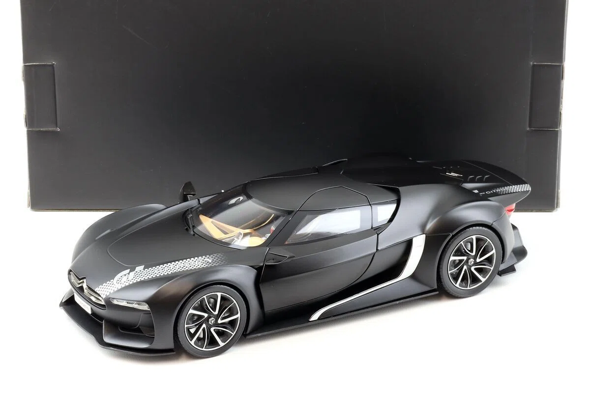 コンセプトカーをモデル化したミニカー達｜山本英貴/hidexxxxx