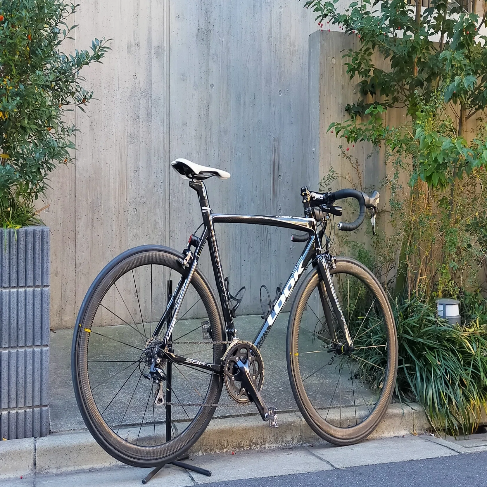 ロードバイク：クロモリ Casati 対カーボン Look｜真