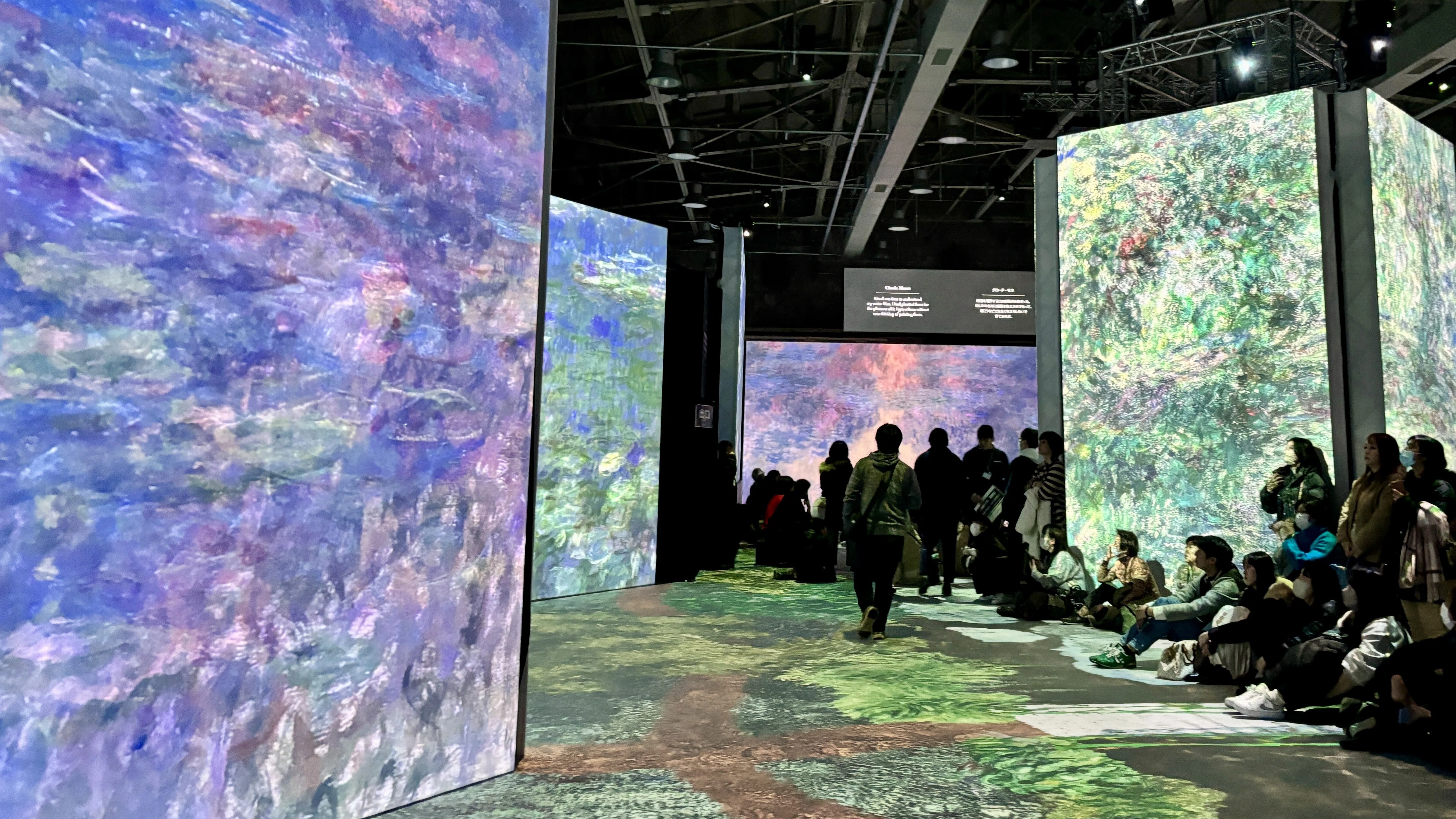 絵画の世界に没入！「フランス印象派」没入型展覧会に行ってきた｜とみ