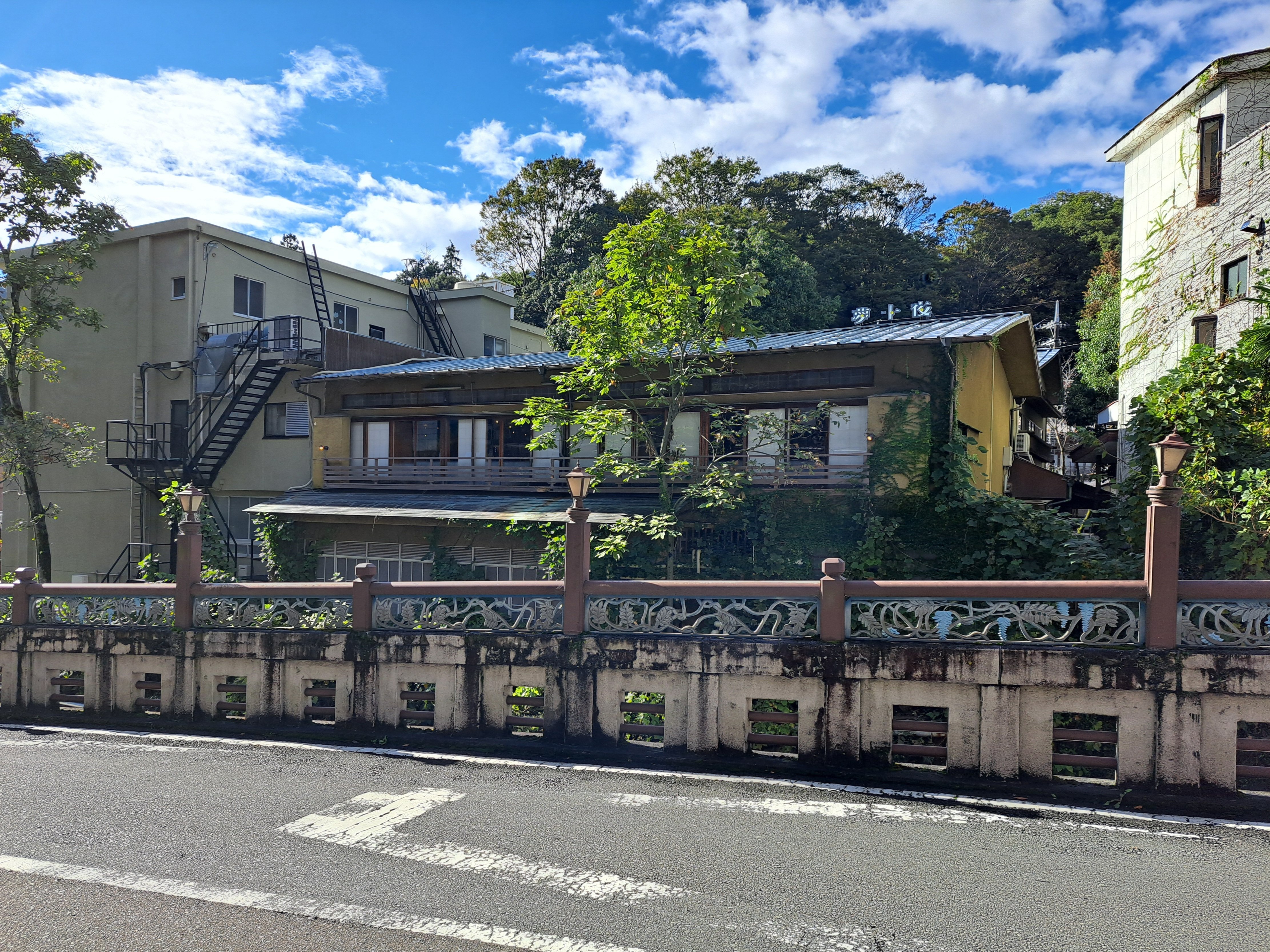 楽天市場】【中古】きらめき温泉探訪記 (旅行作家文庫) 現代旅行