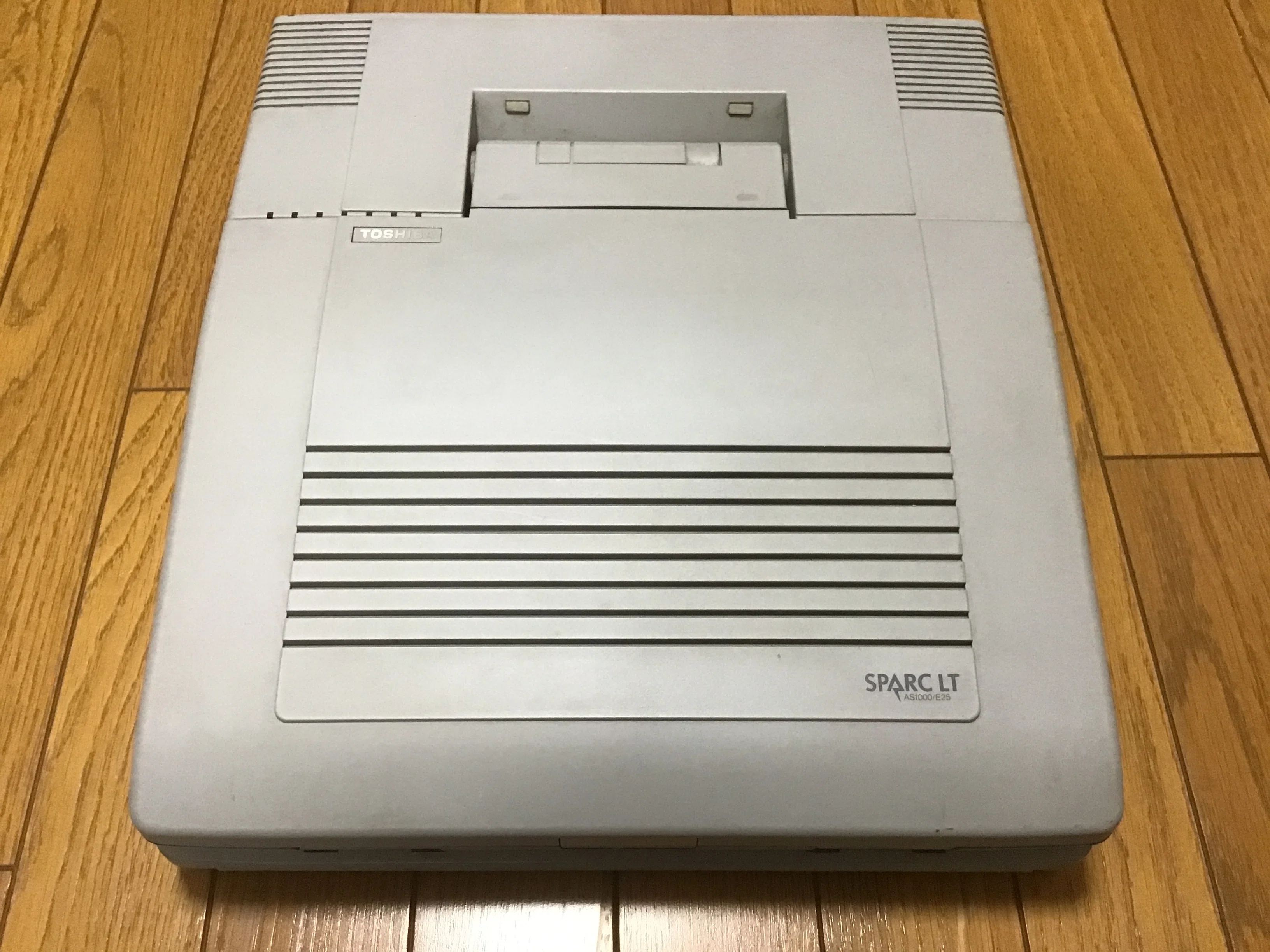 ポータブル UNIX ワークステーション SPARC LT｜ushicow