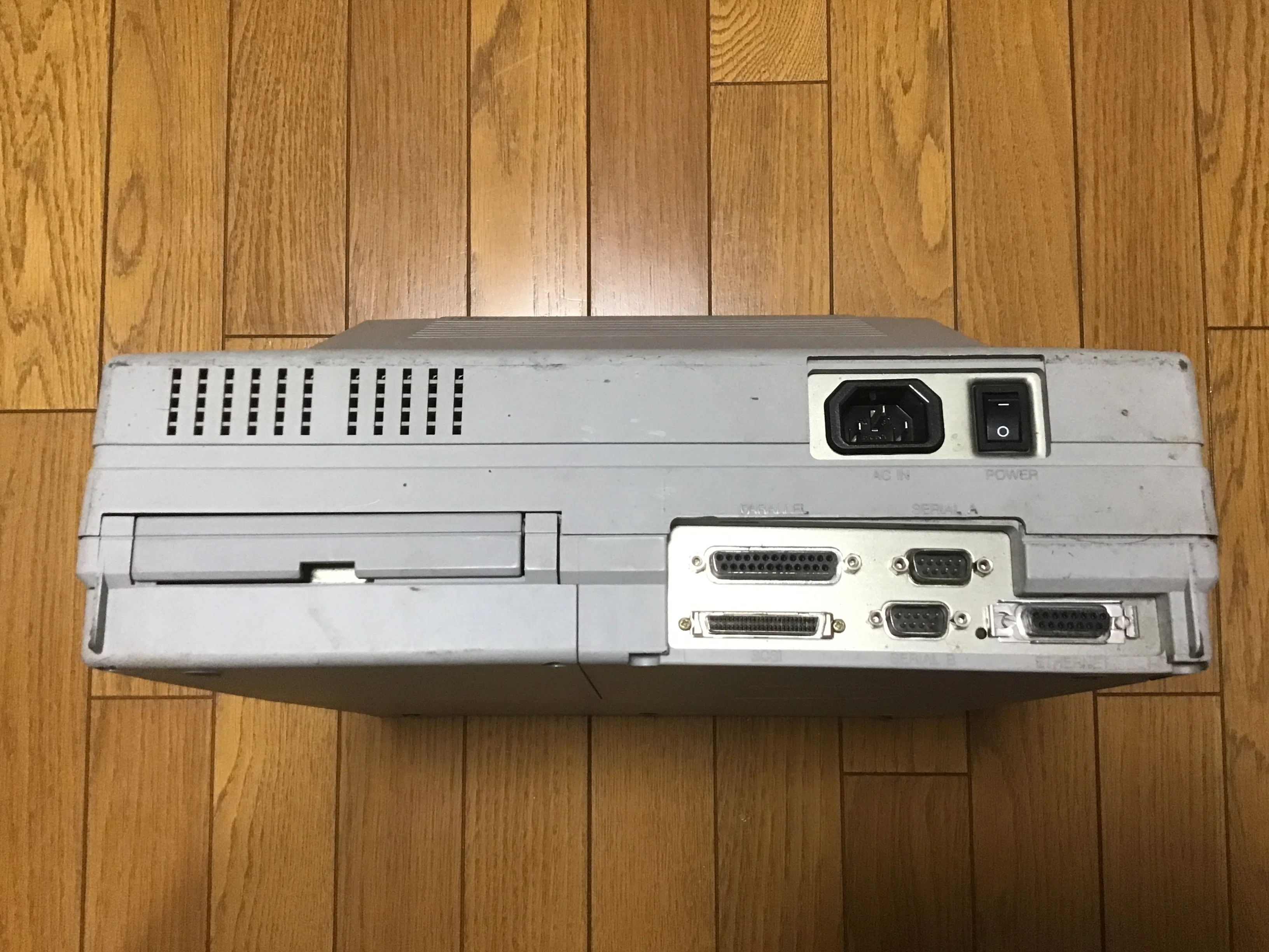 ポータブル UNIX ワークステーション SPARC LT｜ushicow
