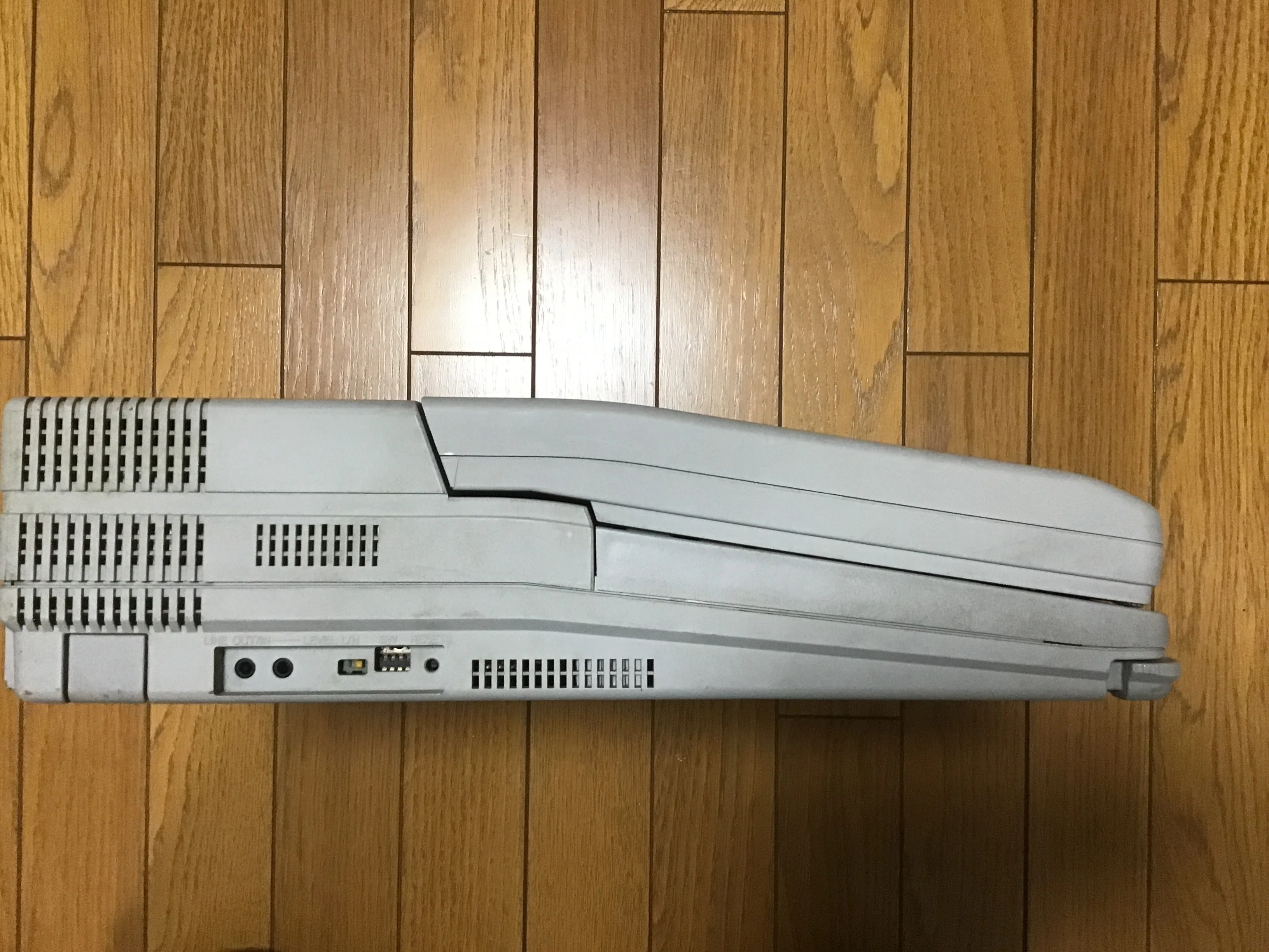 超稀少　東芝 ワープロ パーソナル SPARC LT AS1000/L20 ポータブル UNIX ワークステーション SPARC LT｜ushicow