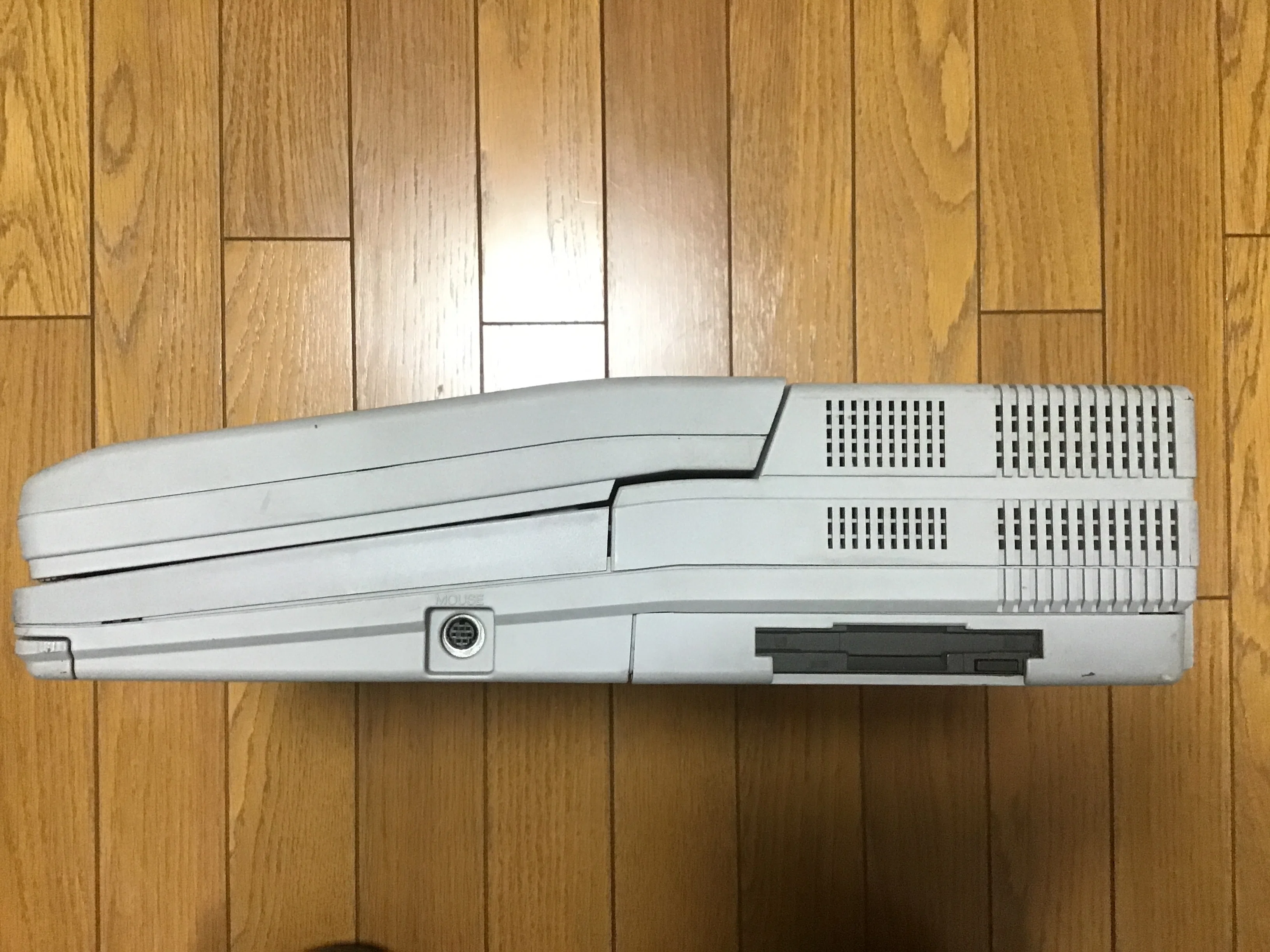 超稀少　東芝 ワープロ パーソナル SPARC LT AS1000/L20 ポータブル UNIX ワークステーション SPARC LT｜ushicow