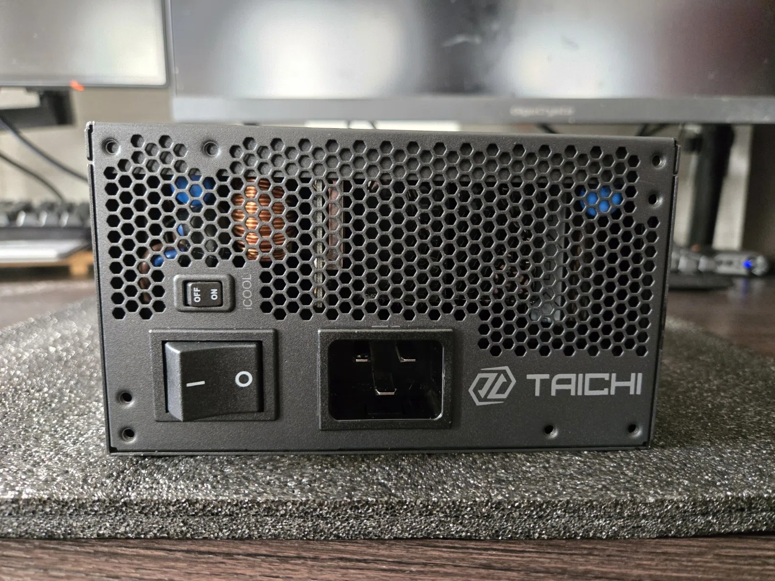 ASRock Taichi TC-1300Tを買って組付けた話｜みけねこ！ワークス