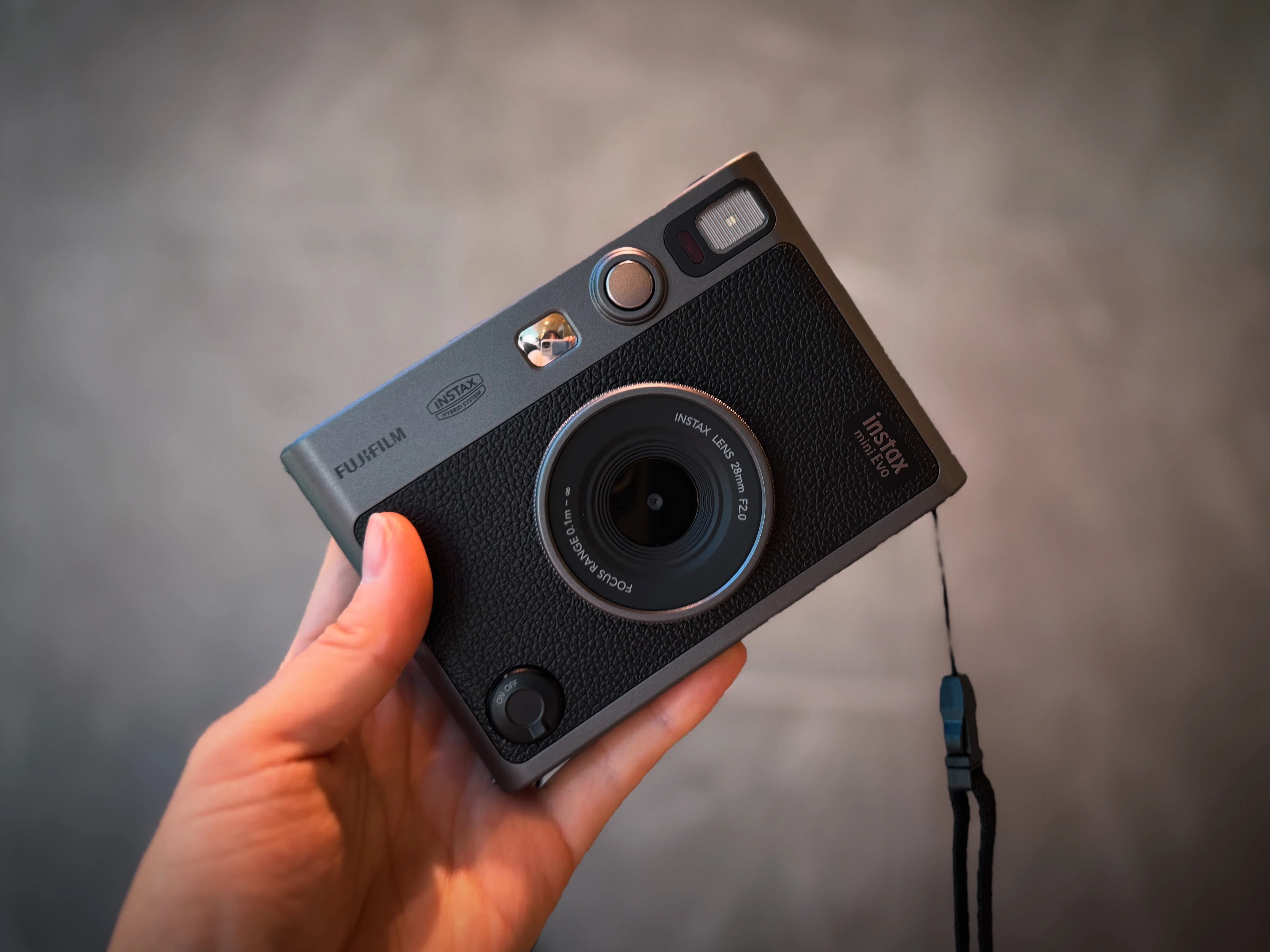 002 ハイブリッドインスタントカメラ【instax mini EVO】｜ゆきまる