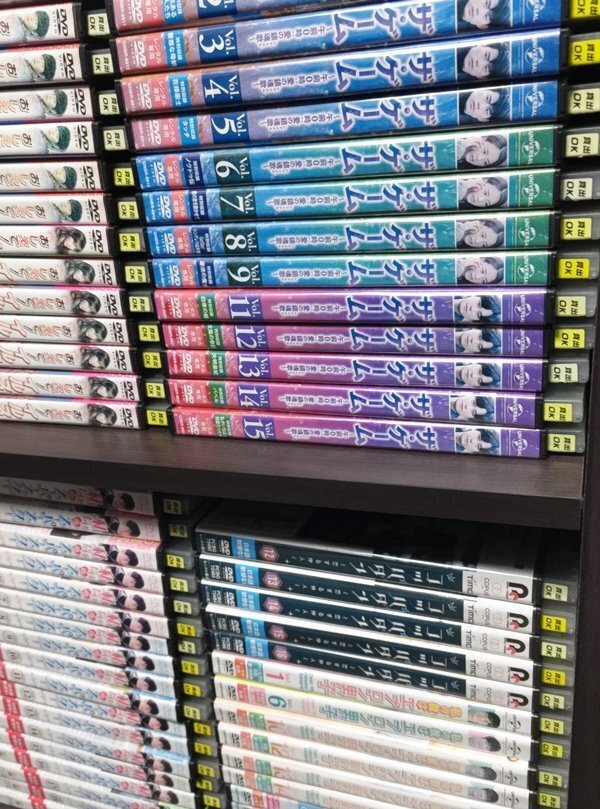 もはや部屋がTSUTAYA① DVDケースを揃える｜akurusan