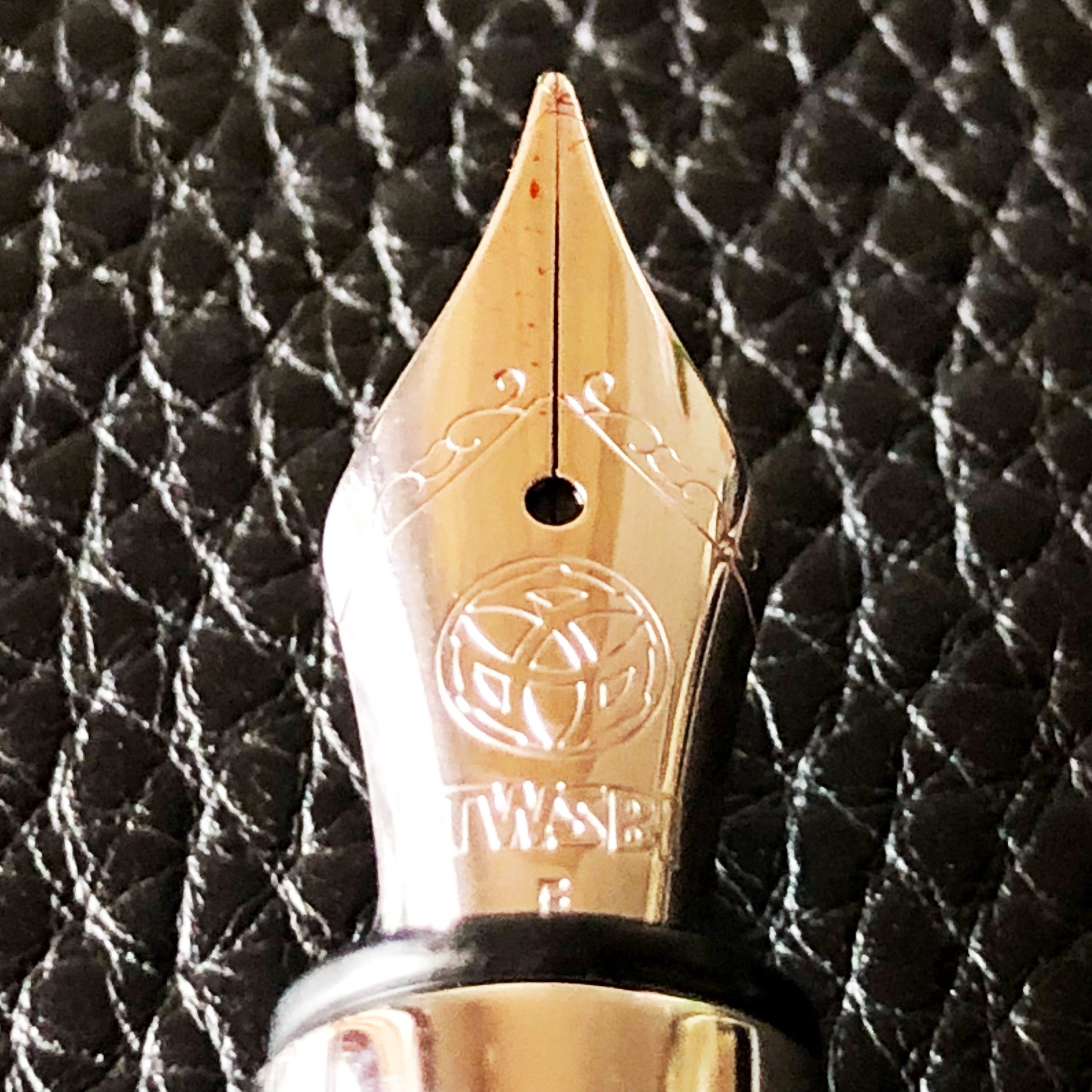 946 MONTBLANC 万年筆 細軸 14K 946 MONTBLANC 万年筆 細軸 14K